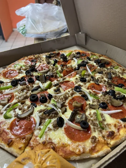HOUSE PIZZA image 3
