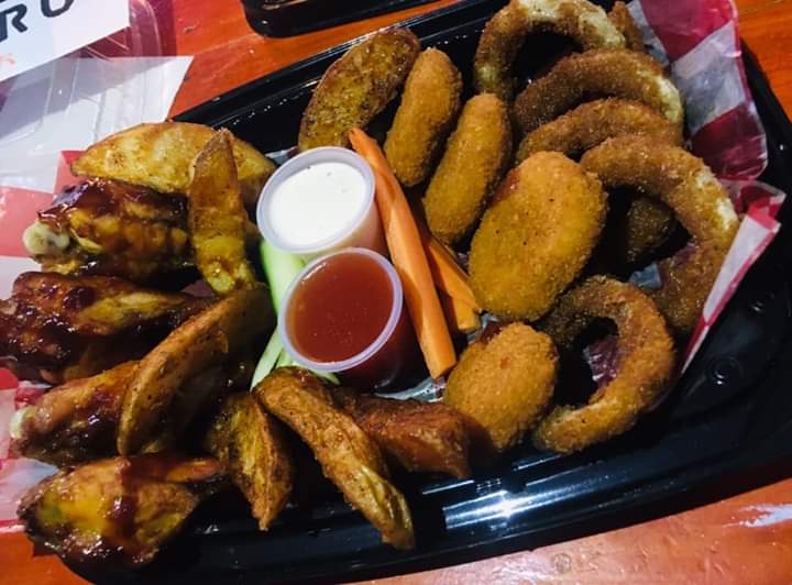 Vaqueros Restaurante & Bar Tonaya image 2