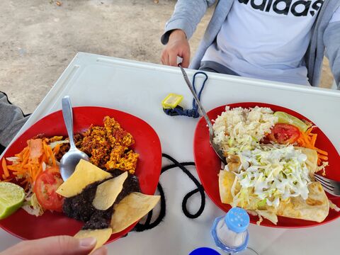 Desayunos y comidas "el amigo Chulim" image 1