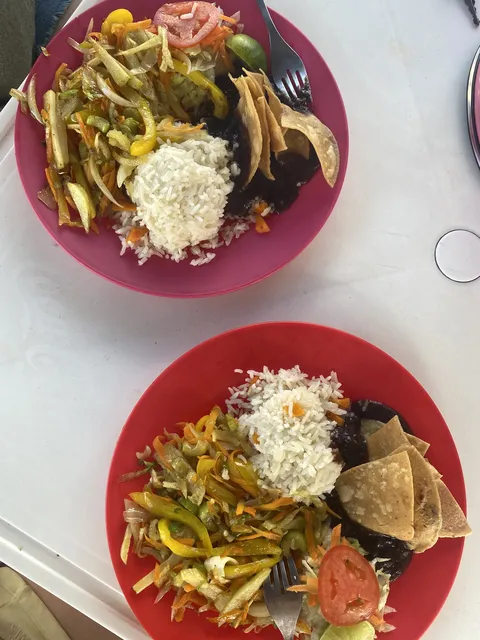 Desayunos y comidas "el amigo Chulim" image 6
