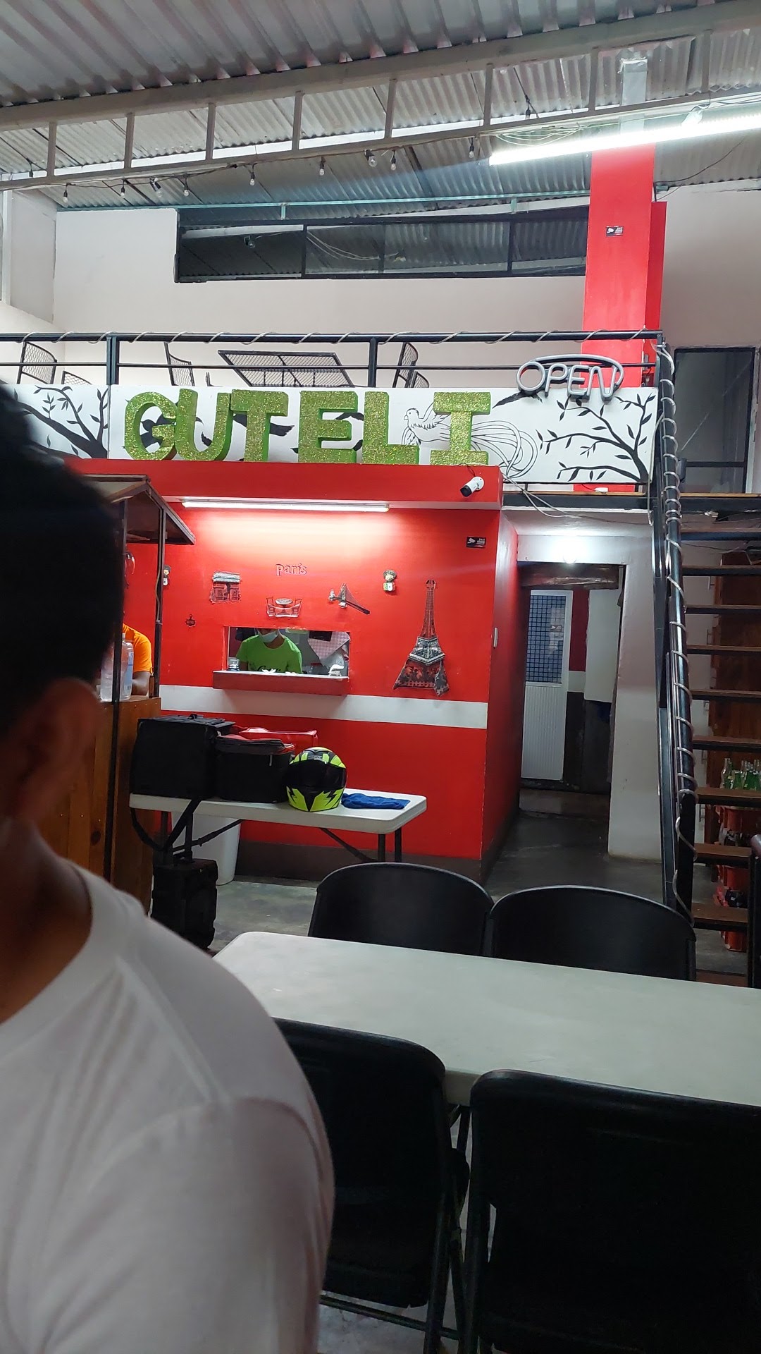 Guteli Hot Dogs Y Hamburguesas image 4