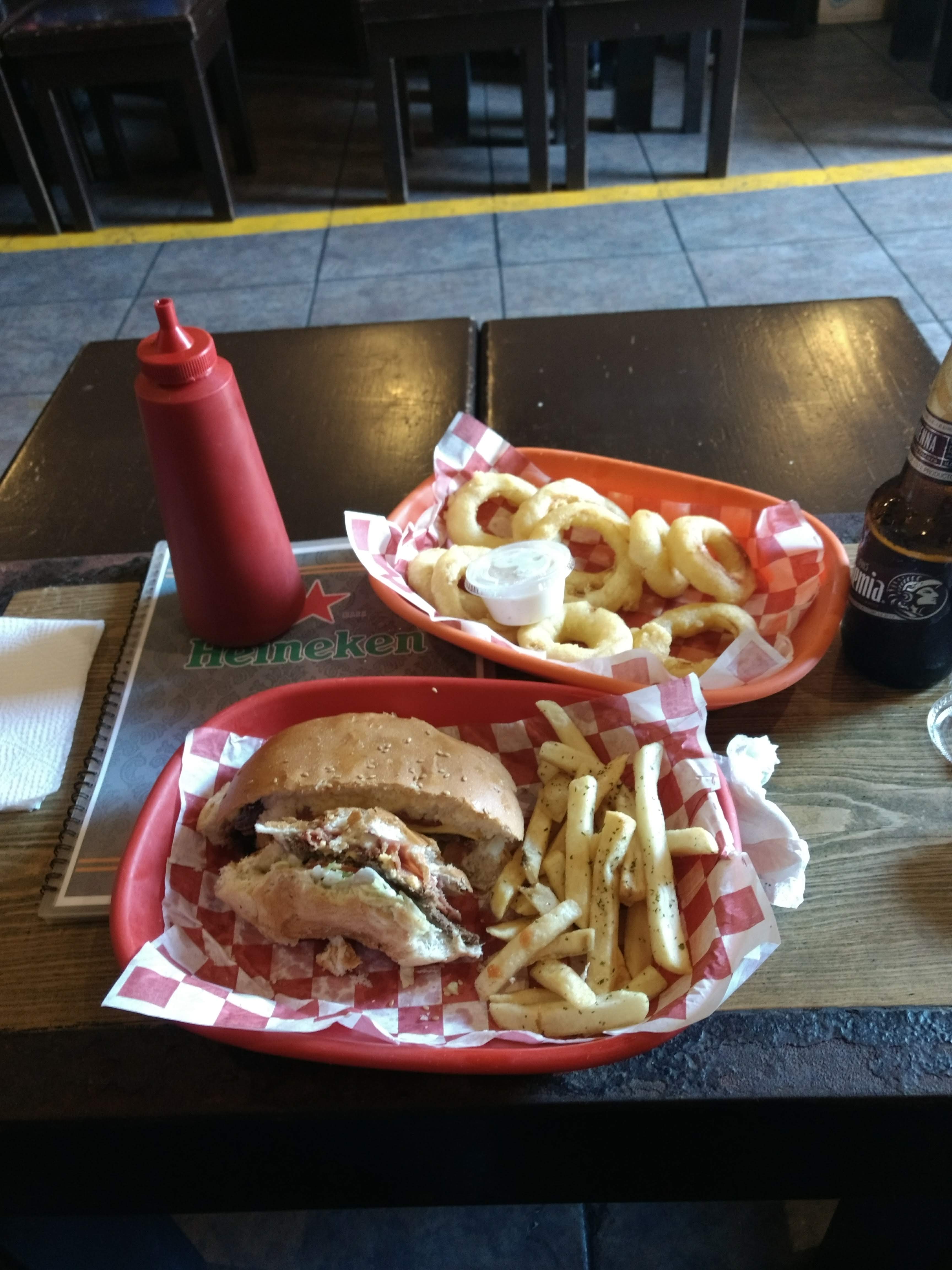 La Calle Restaurant image 5