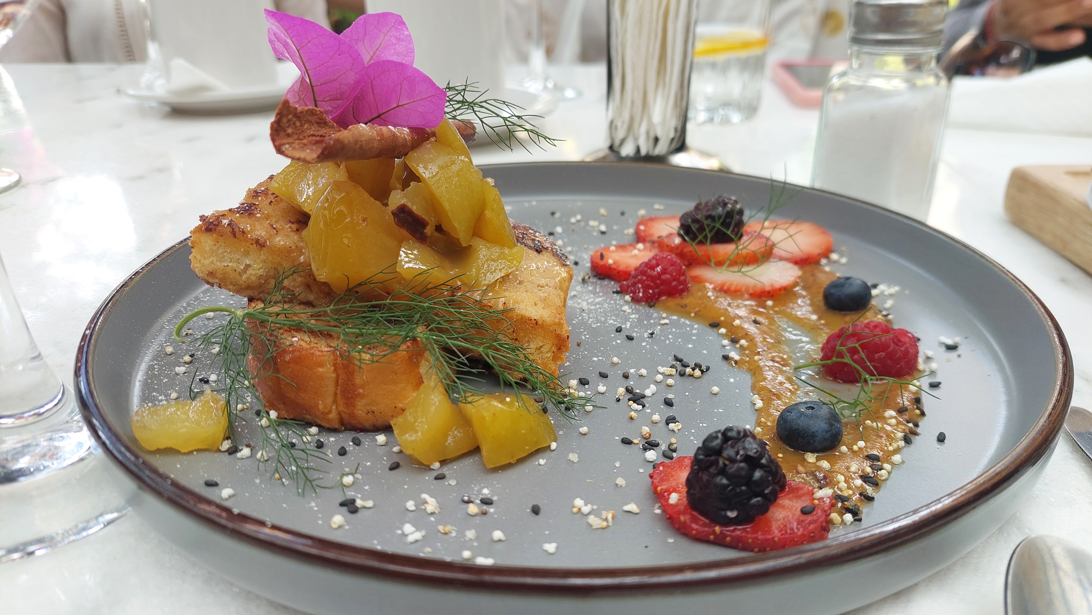 Restaurante de la presa image 3