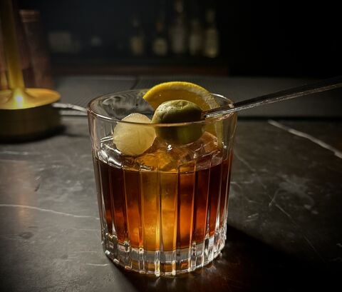 Bostom Bar image 3