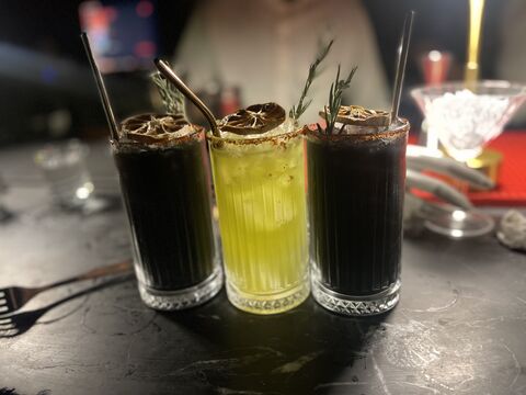 Bostom Bar image 4