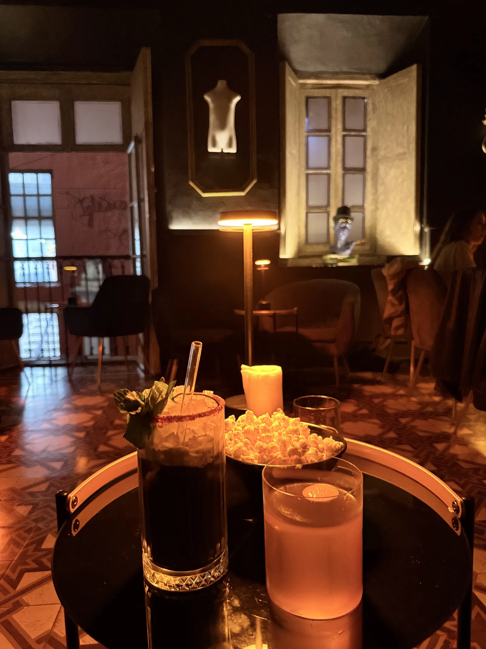 Bostom Bar image 5