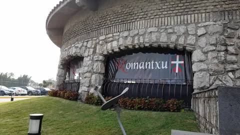 Romantxu image 7