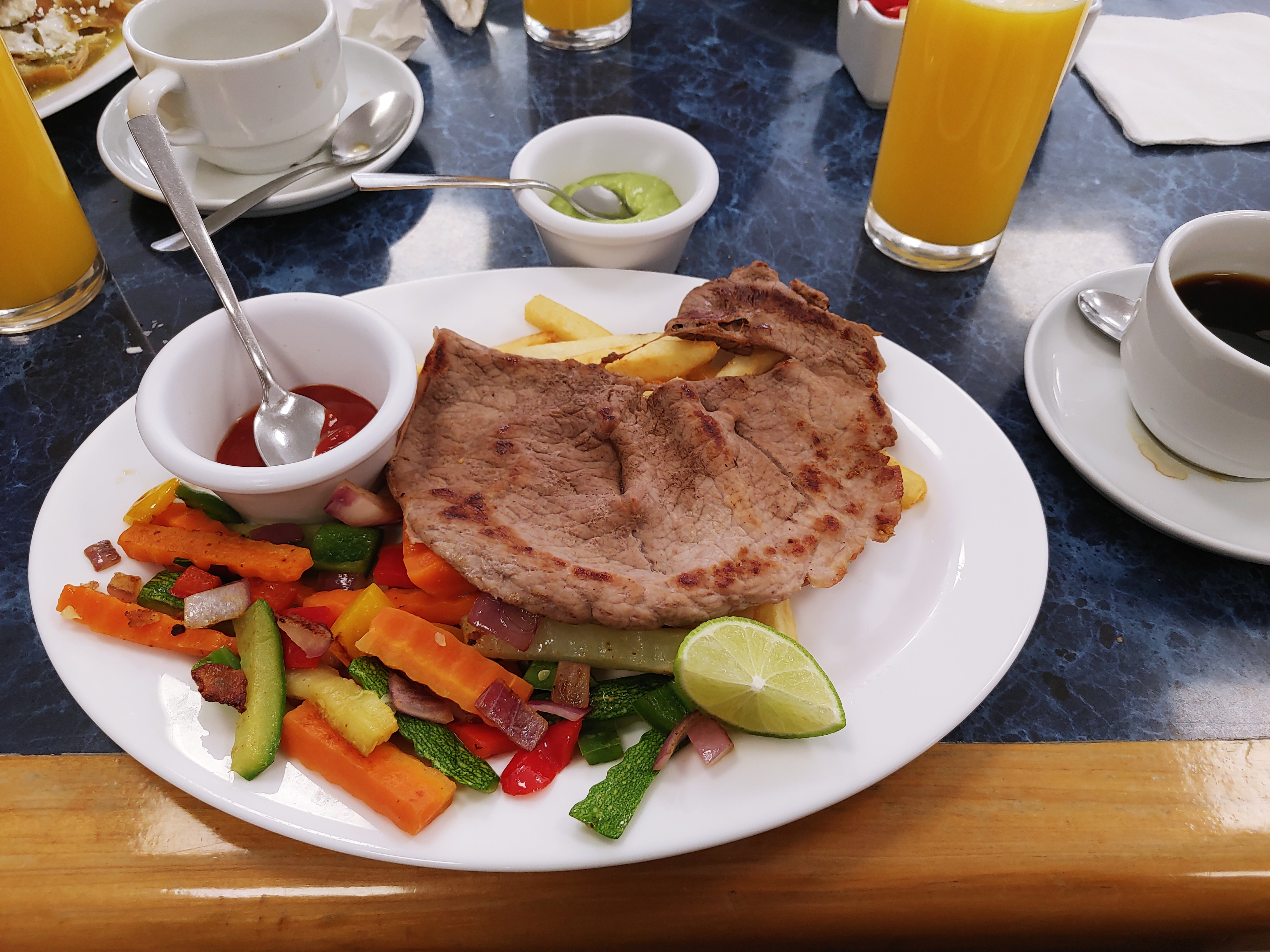 Fuente De Sodas Cruz Azul image 2