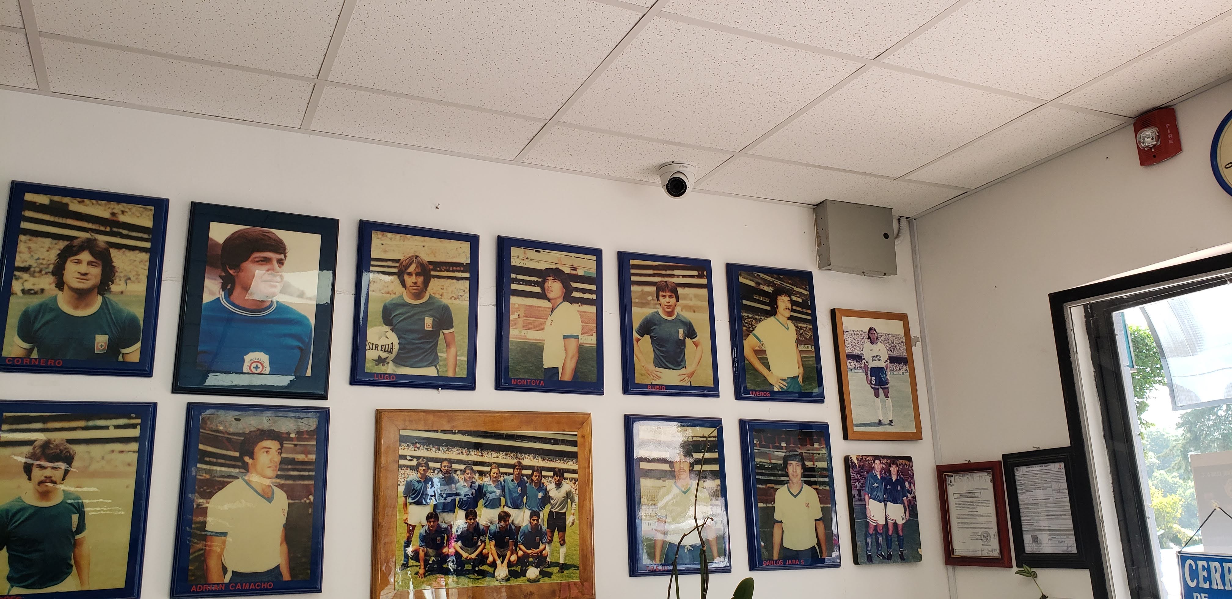 Fuente De Sodas Cruz Azul image 10