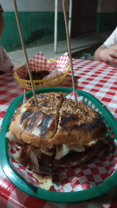 Mac Burgers image 4