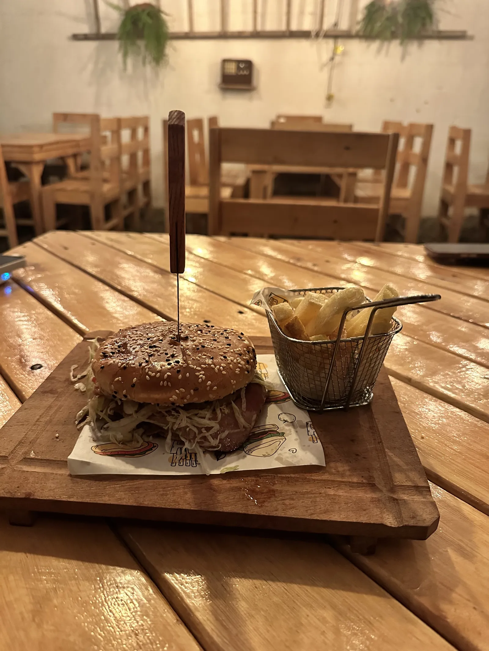 Caprichos Burgers image 2