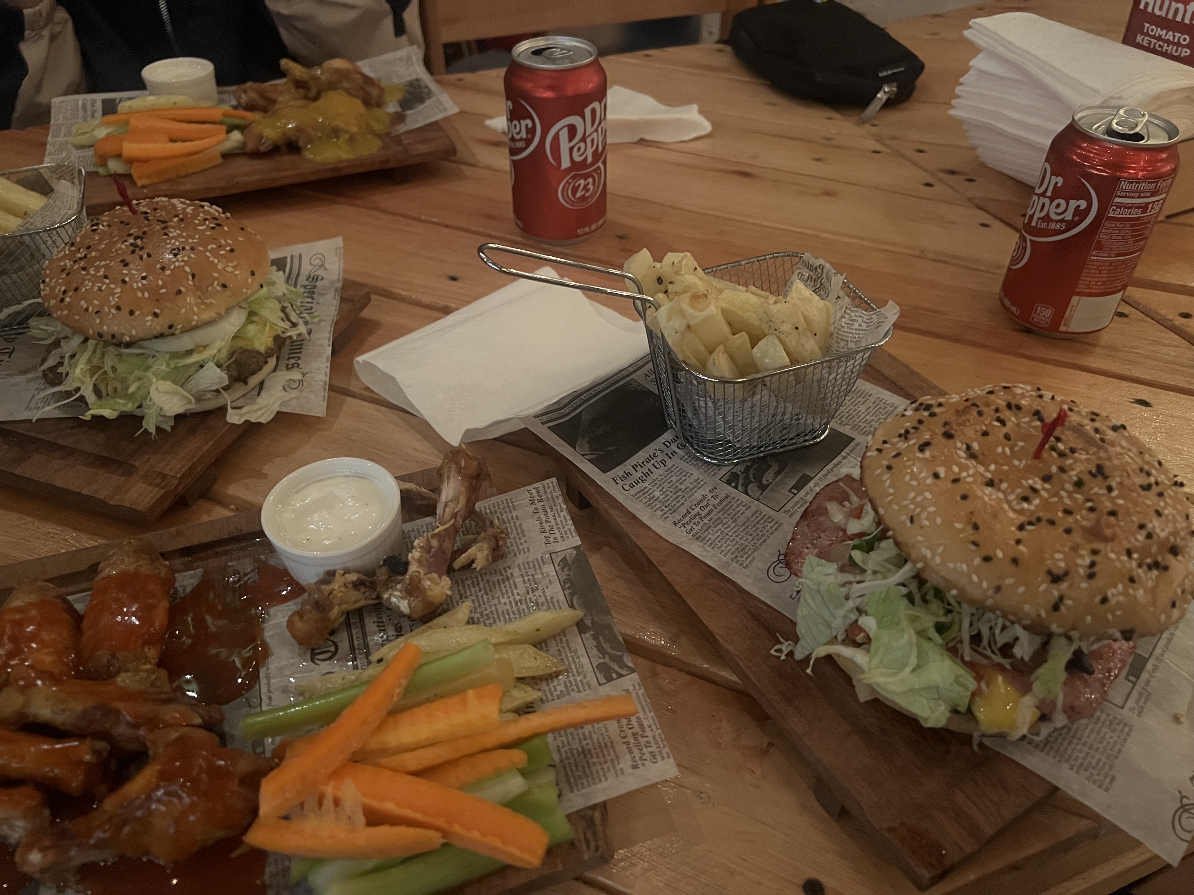 Caprichos Burgers image 7