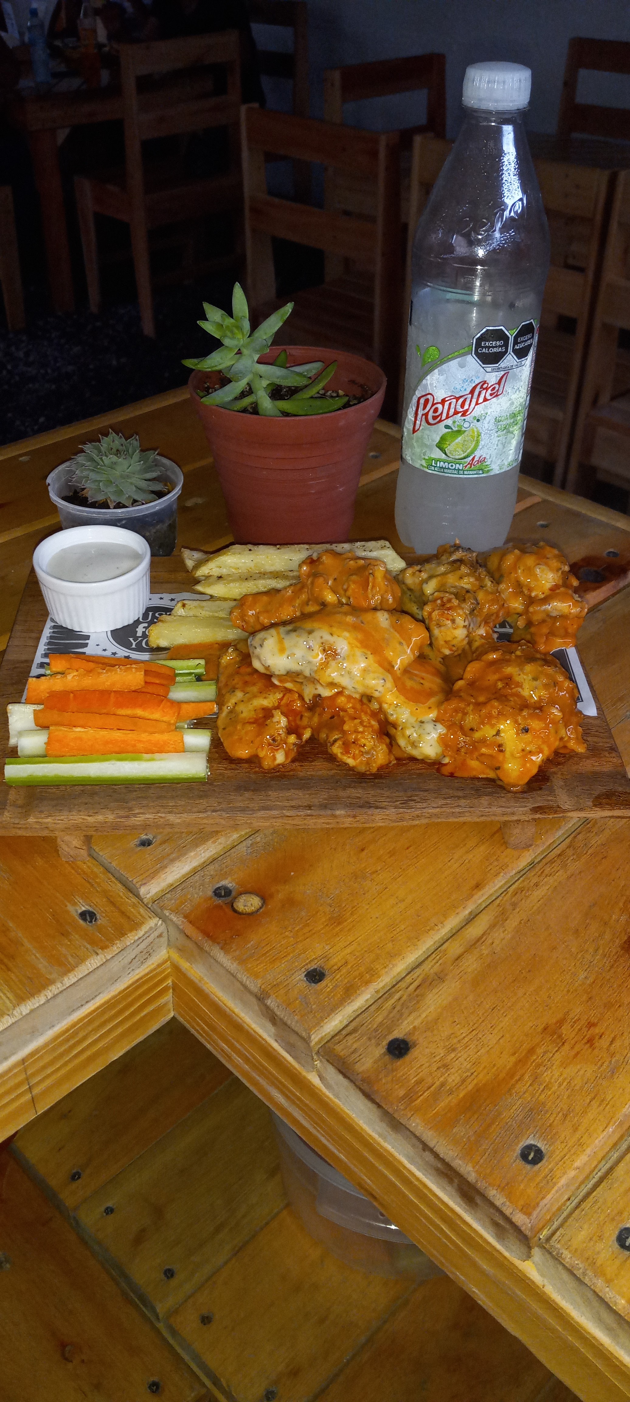 Caprichos Burgers image 8