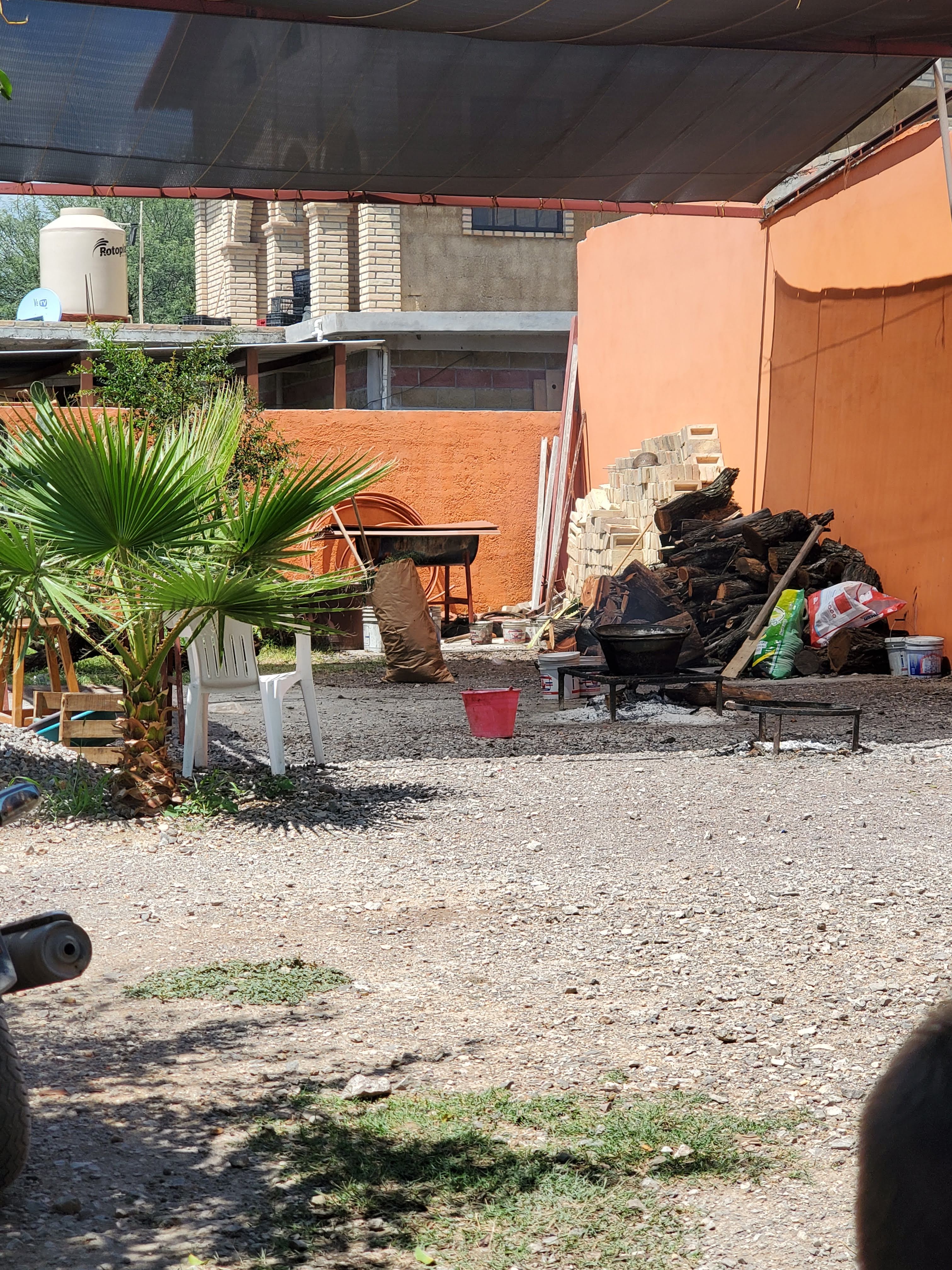 Carnitas "El Tio" image 7