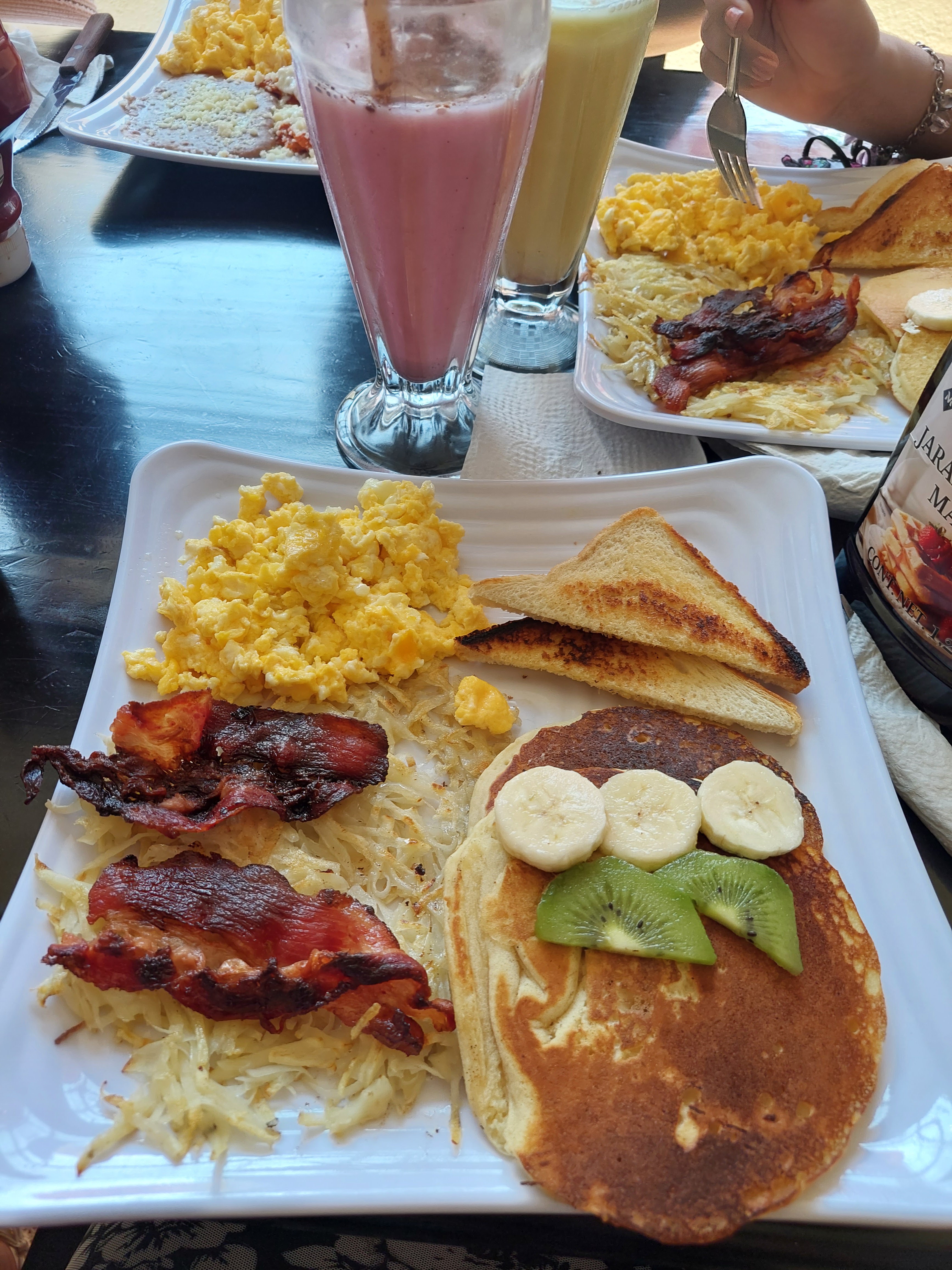 Rozkos Restaurant image 4