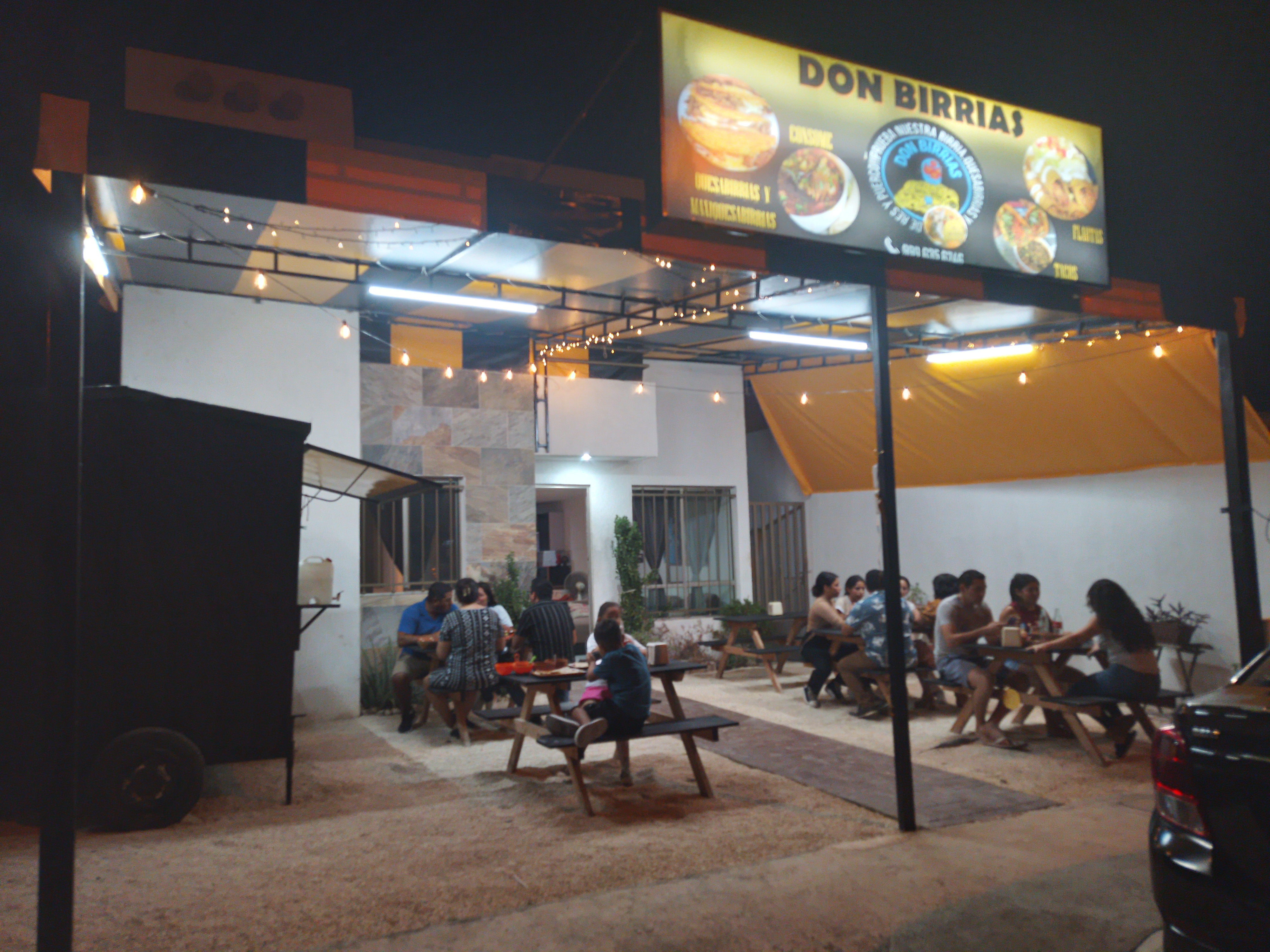 Don Birrias | Restaurante Los Héroes image 4