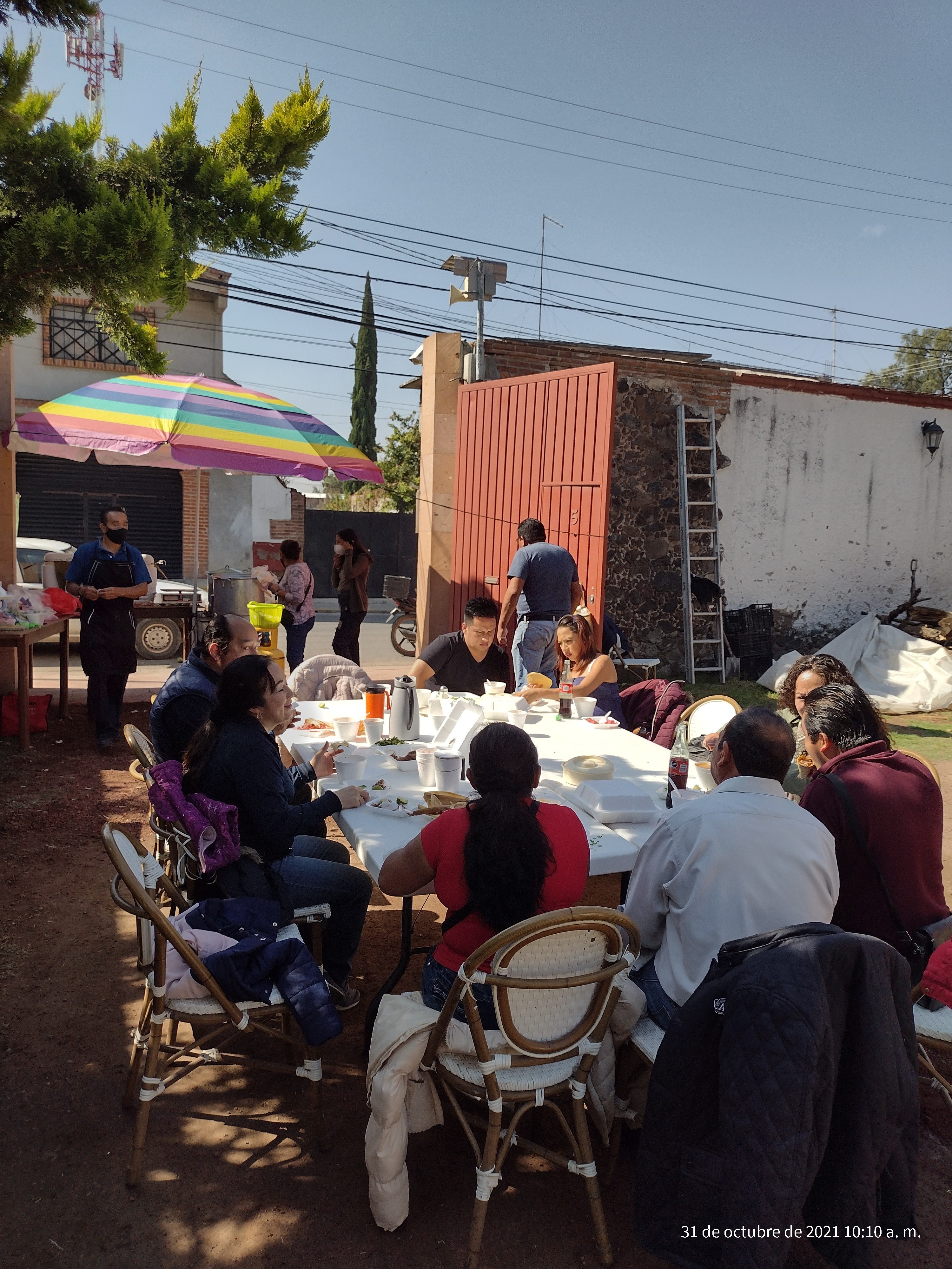 Chicharo's Pizza and Beer image 2