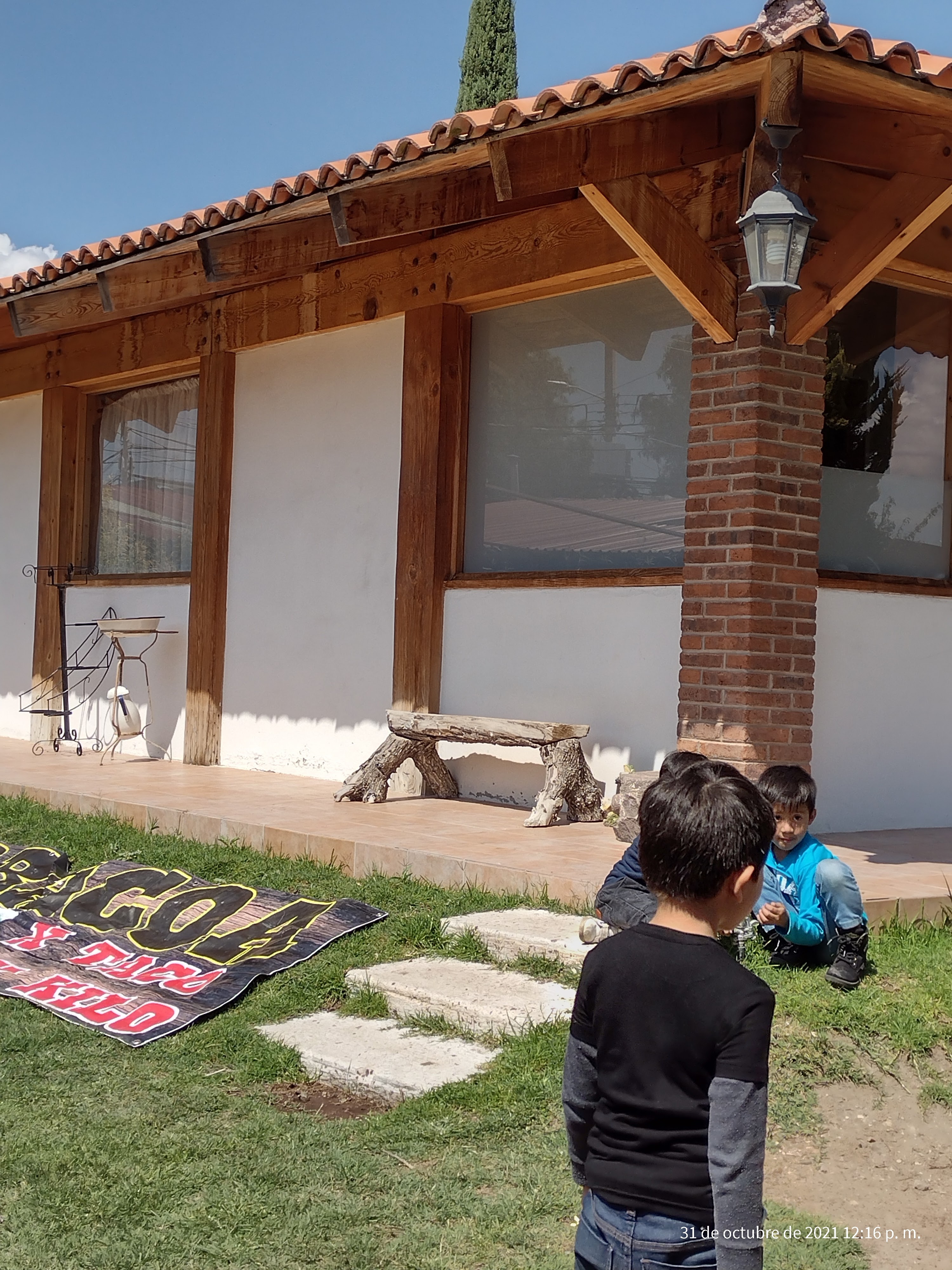 Chicharo's Pizza and Beer image 5