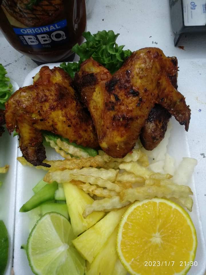 Hamburguesas de arrachera y alitas al carbón el danny image 2