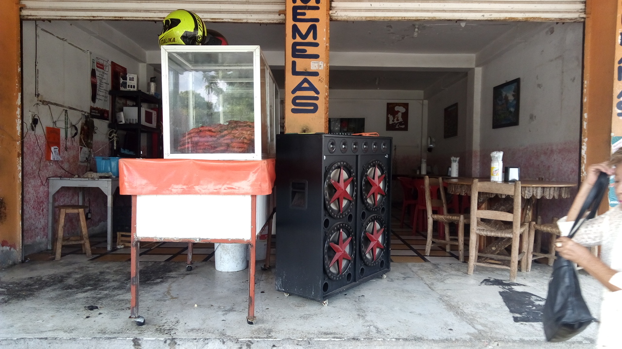 Pollo Campero Tin Tin image 9