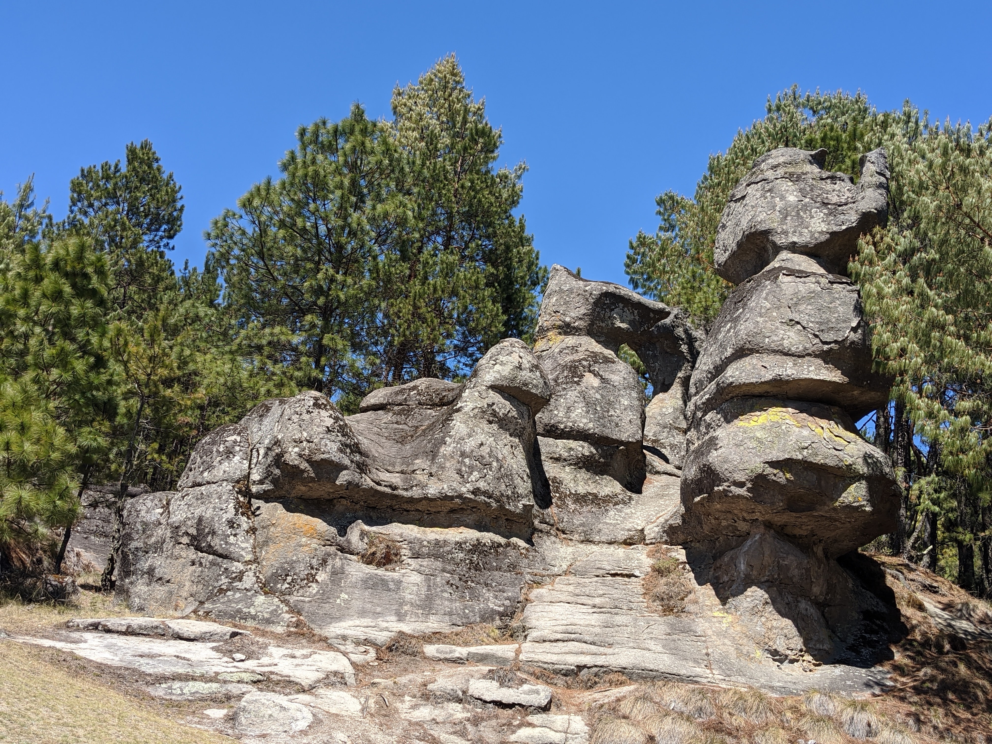 Restaurante piedras encimadas image 7