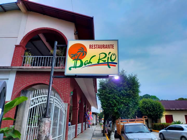 Restaurante Del Río image 1