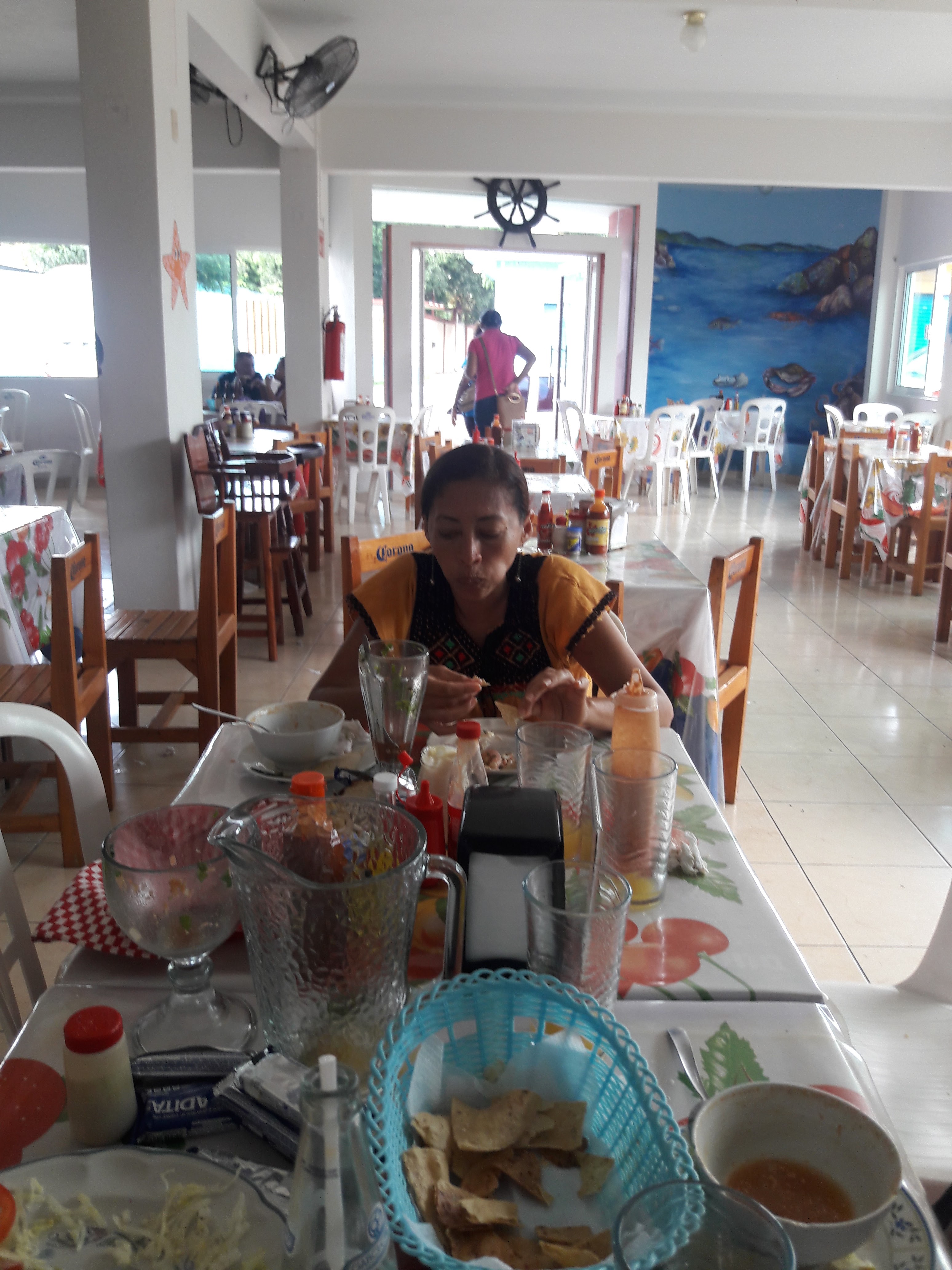 Mariscos EL PARI image 7