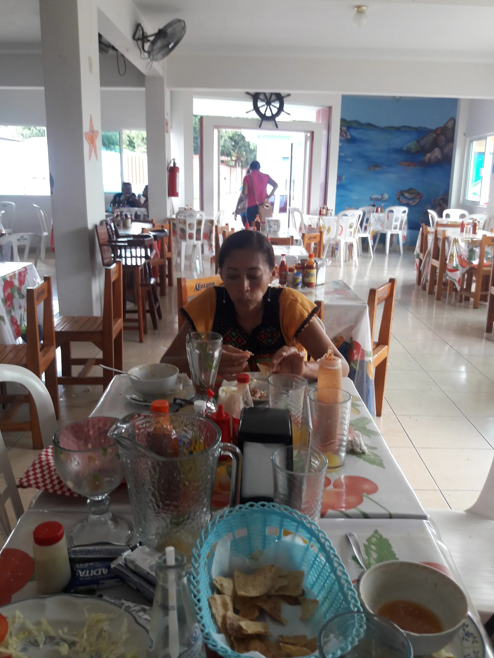 Mariscos EL PARI image 7