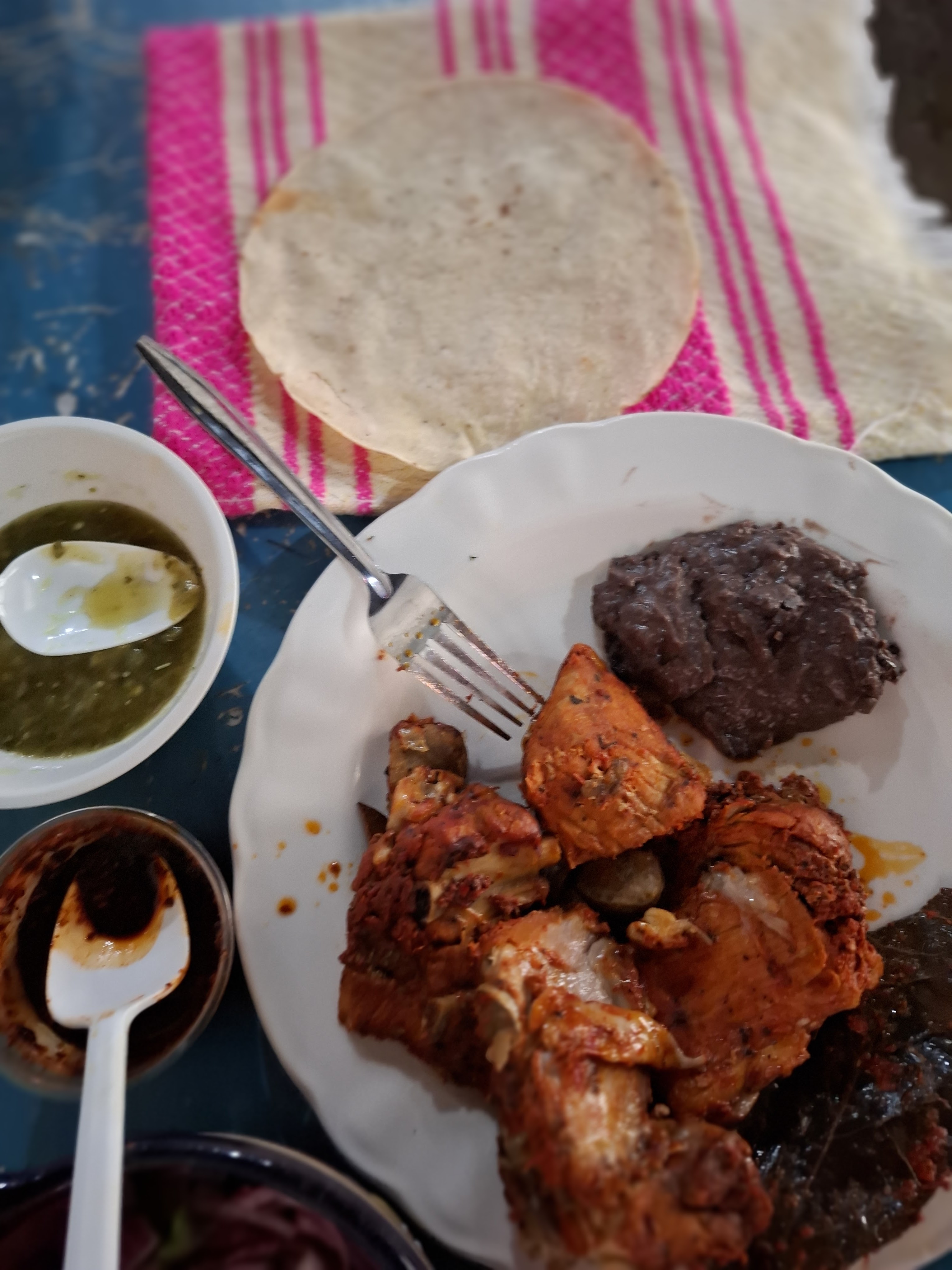 CONSOMES "EL PUENTE ROTO" image 4