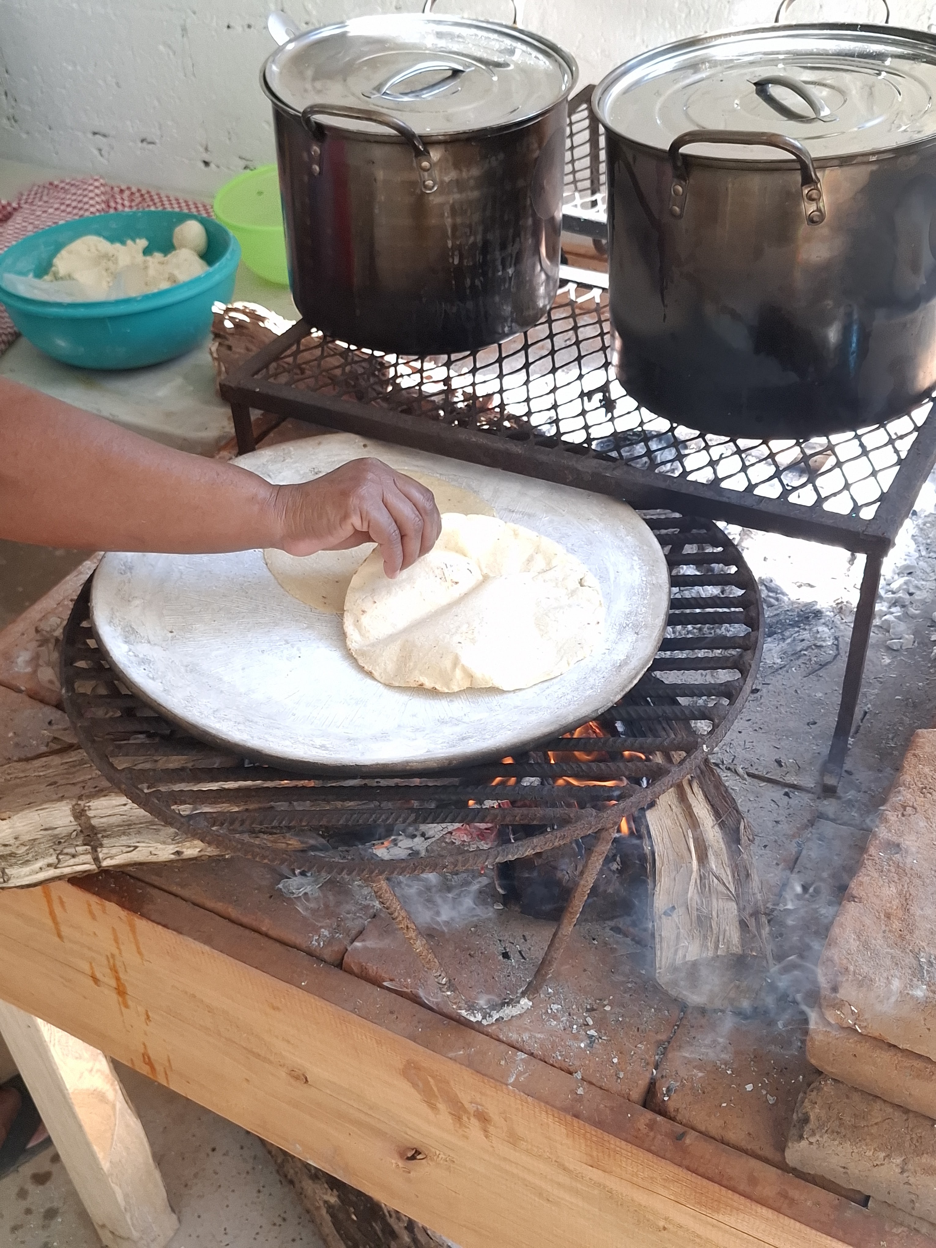 CONSOMES "EL PUENTE ROTO" image 7