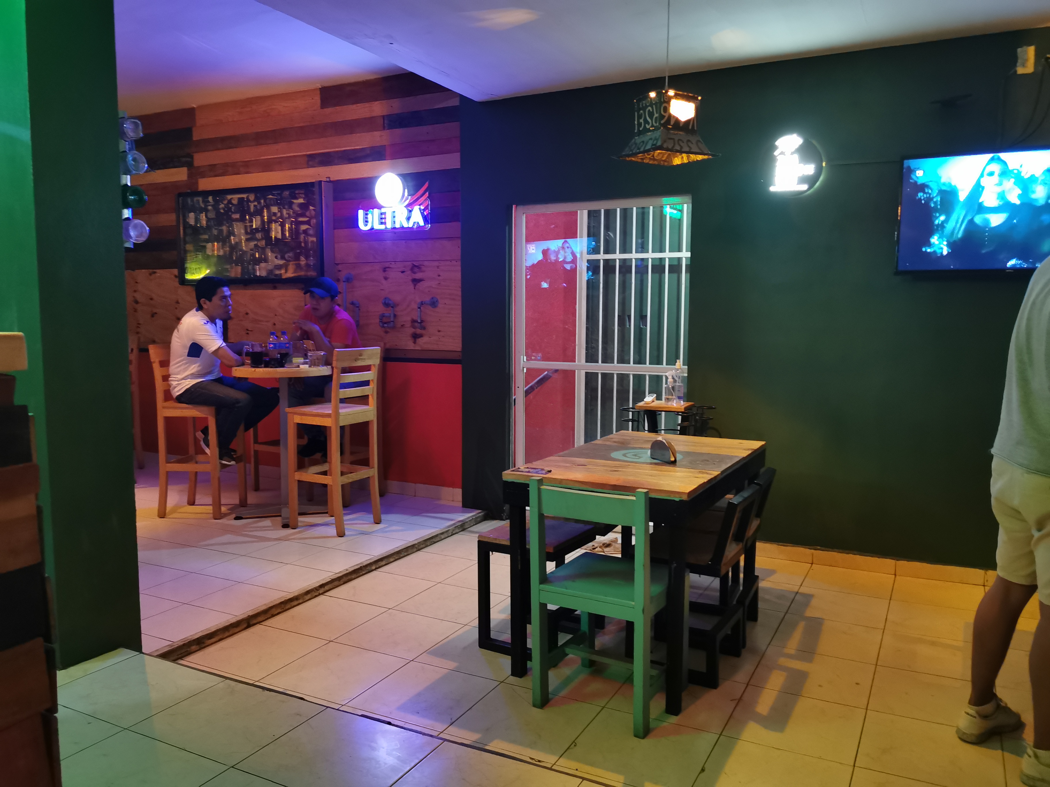 LA CULPABLE - Pizzeria & Bar image 4