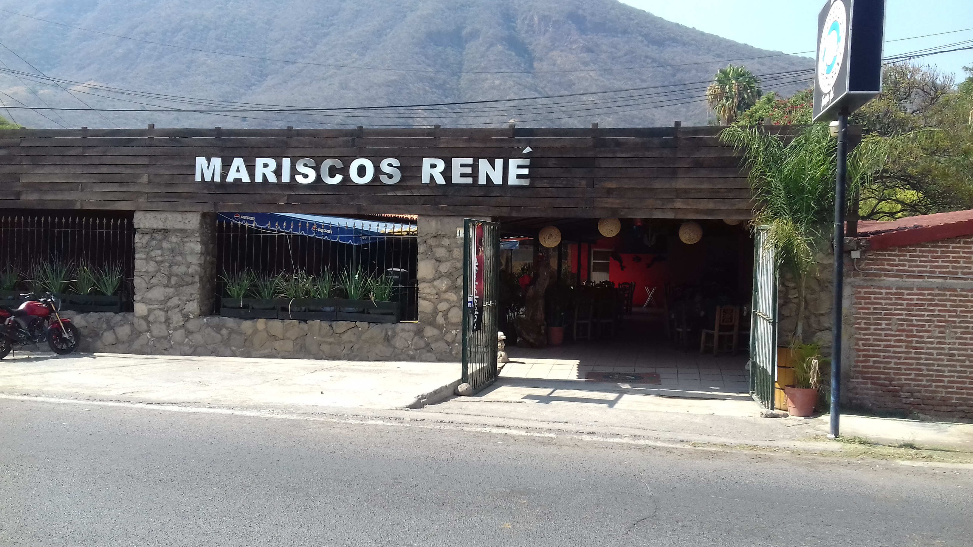 Mariscos René image 5