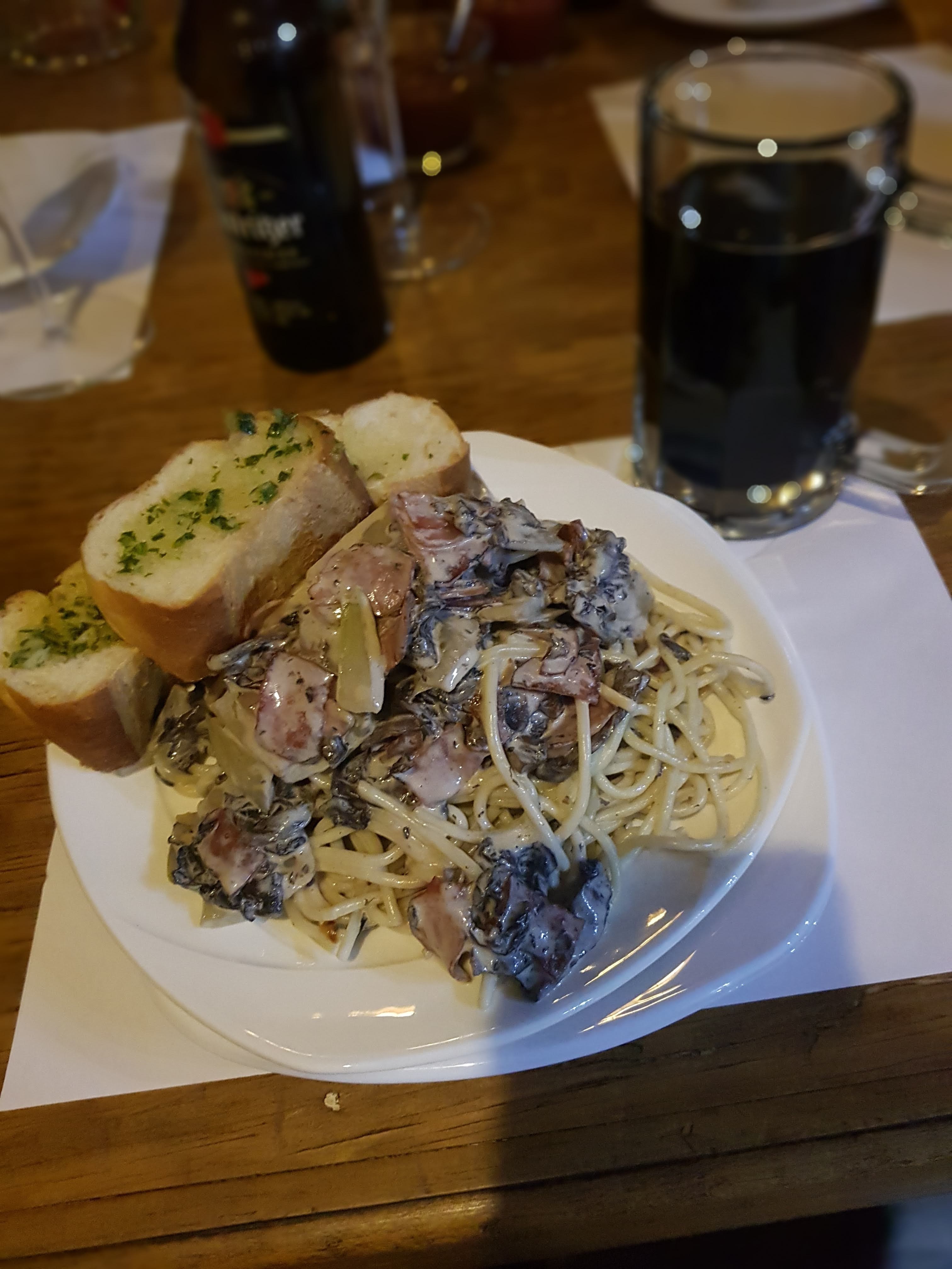 Apetito Pizza y Vino image 9