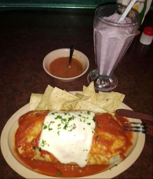 Centellas Burritos Y Hamburguesas image 7