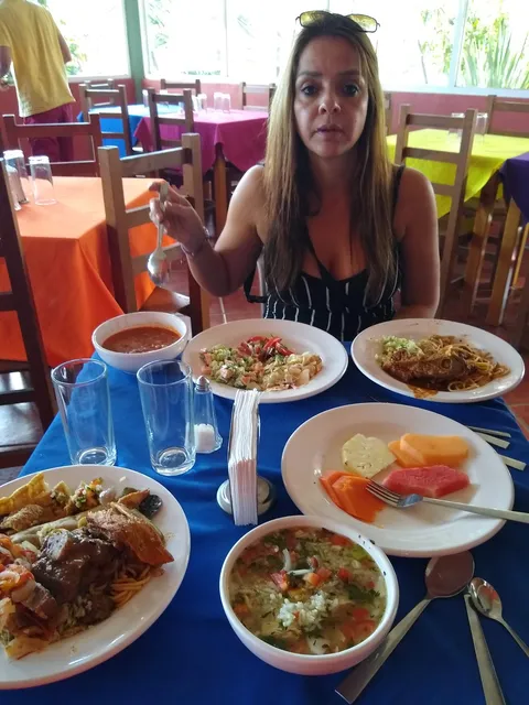 El Famoso Buffet & Mezcaleria image 8