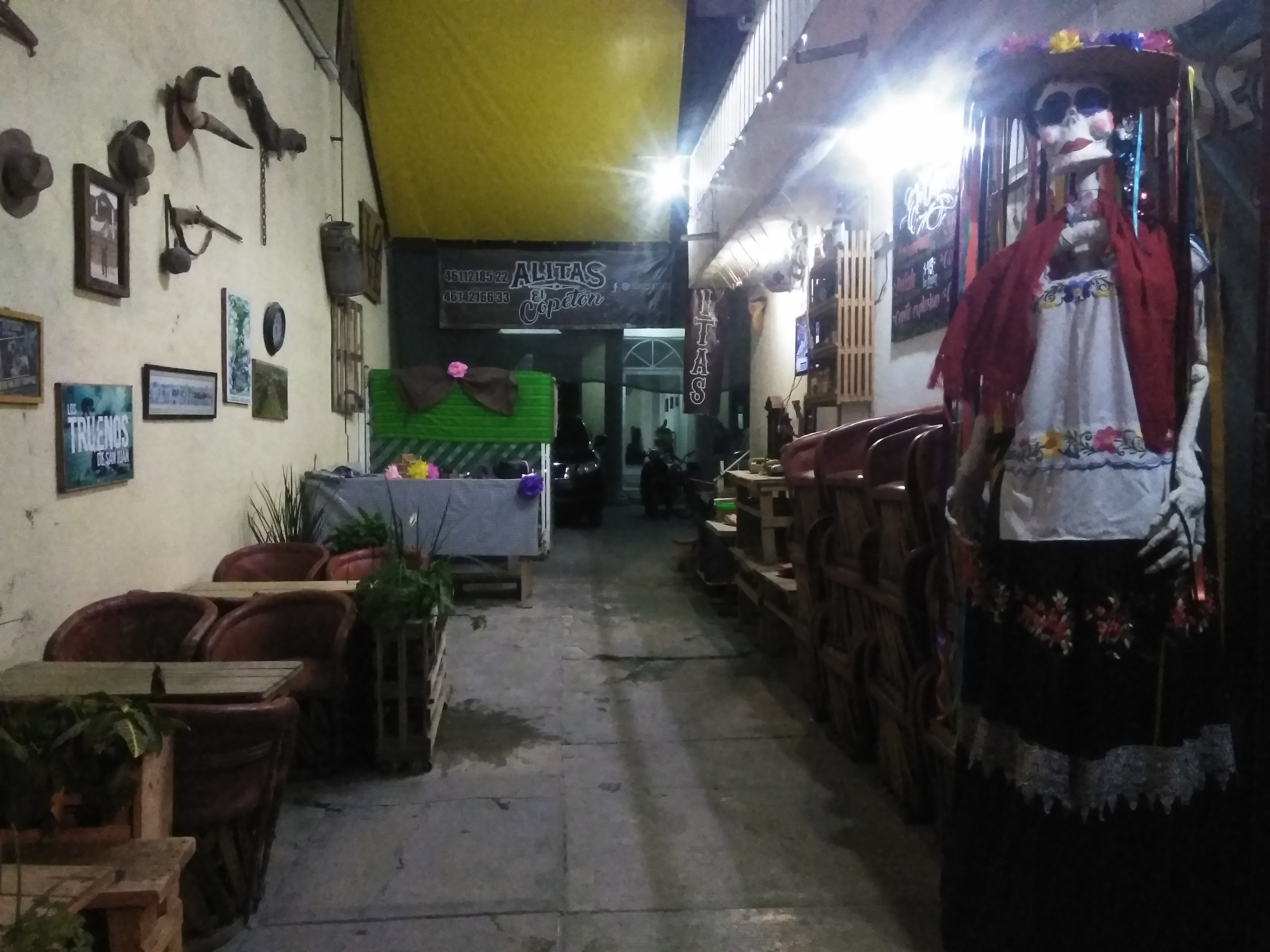 Alitas El Copeton image 2