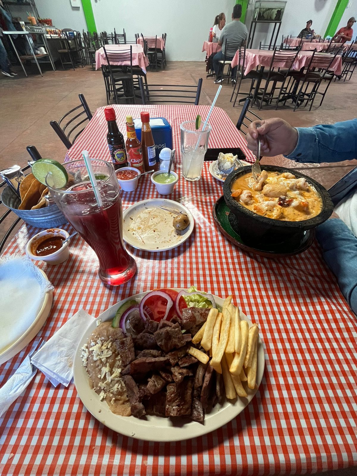 Fonda las ranas image 10