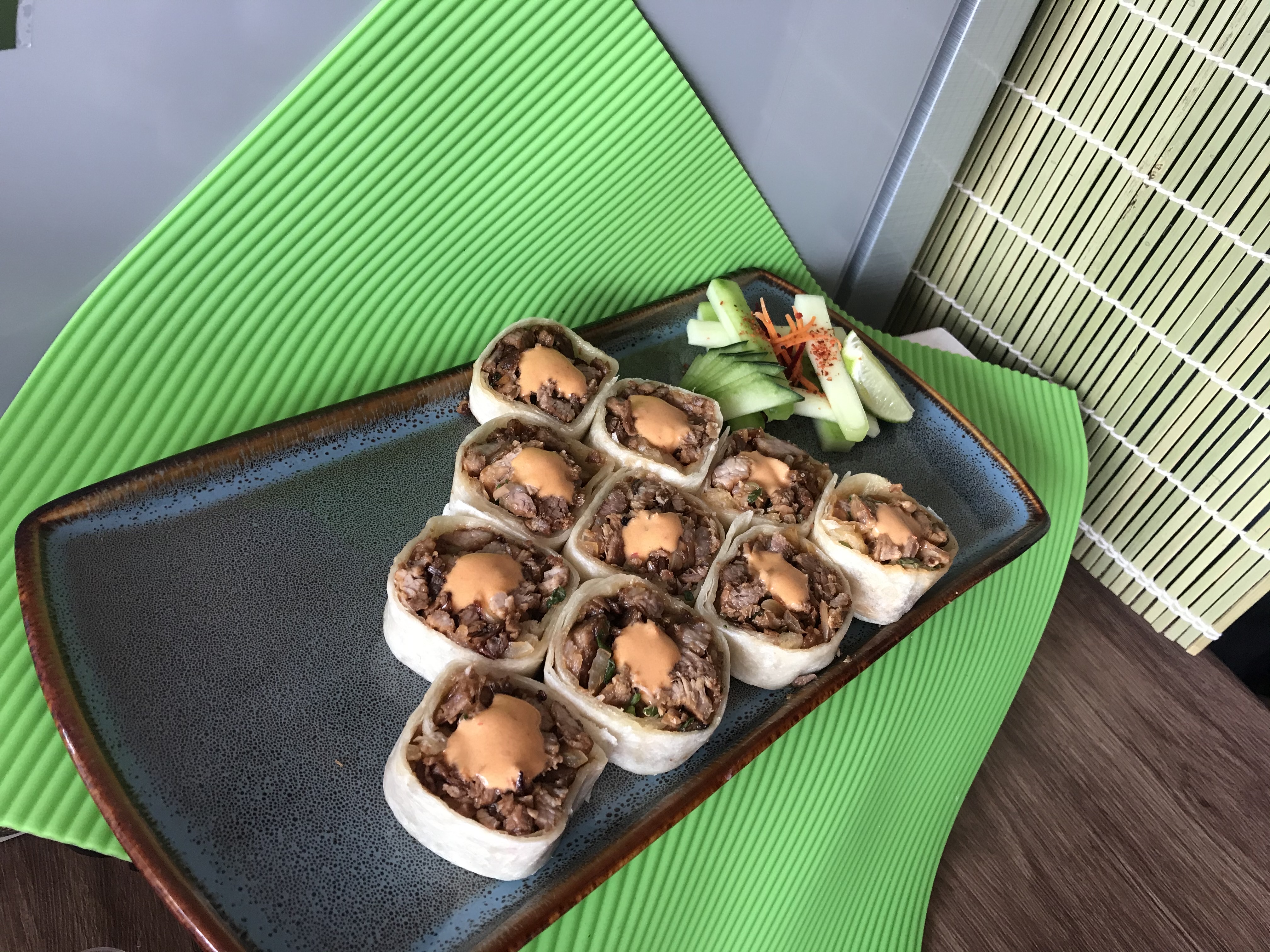 Meraki sushi & wings image 2