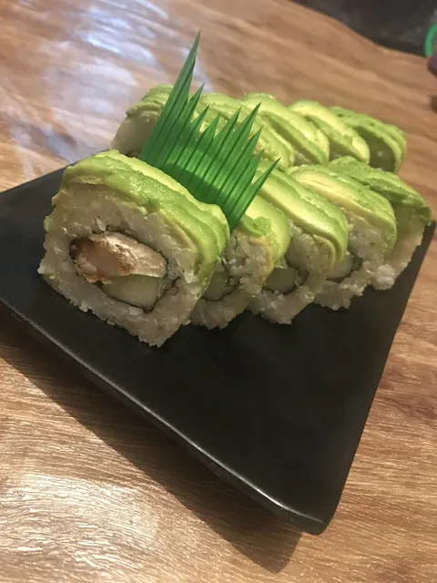 Meraki sushi & wings image 5