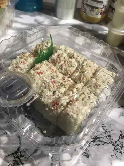 Meraki sushi & wings image 6