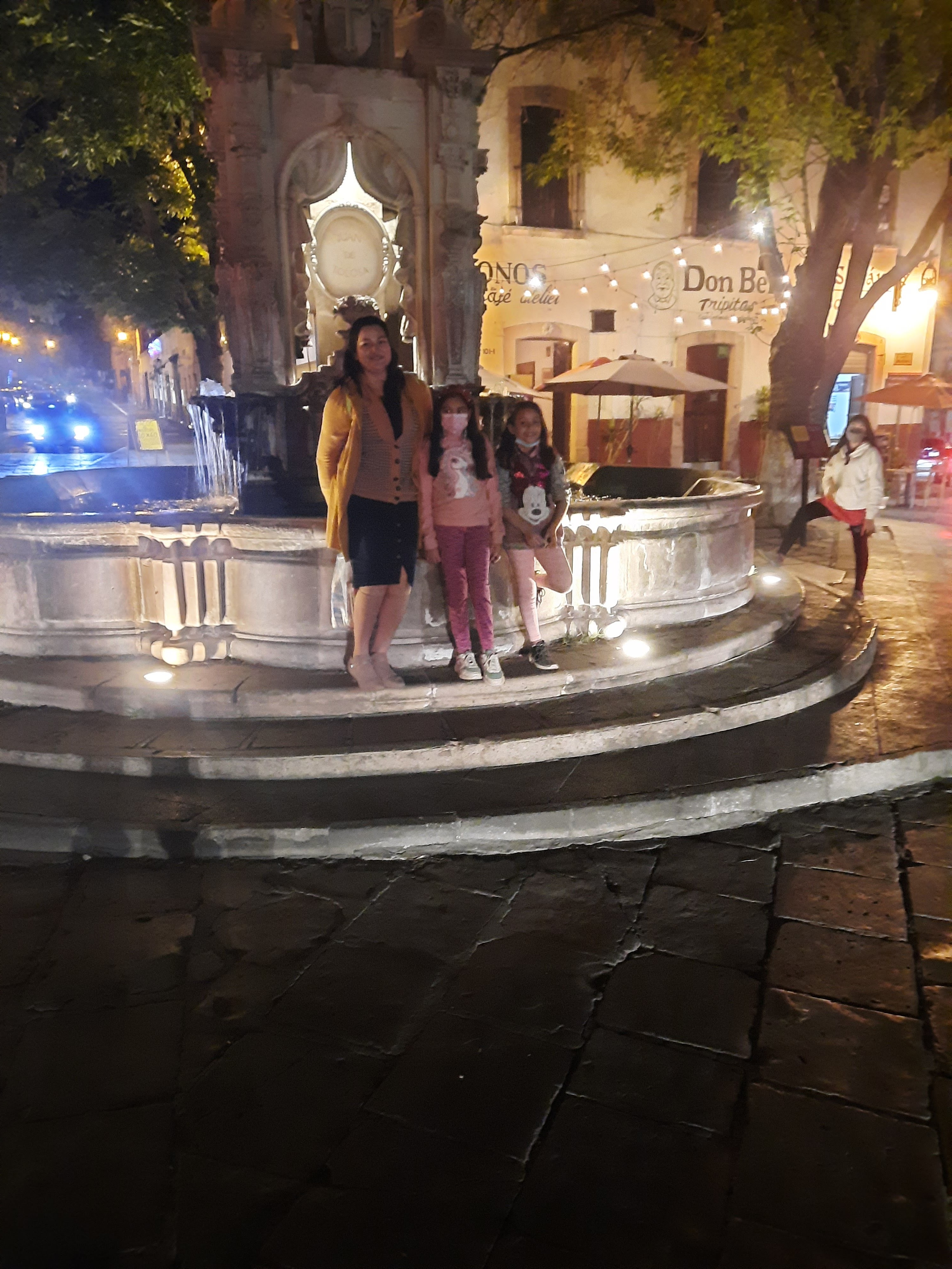 Mykonos Cocina Mediterránea image 8