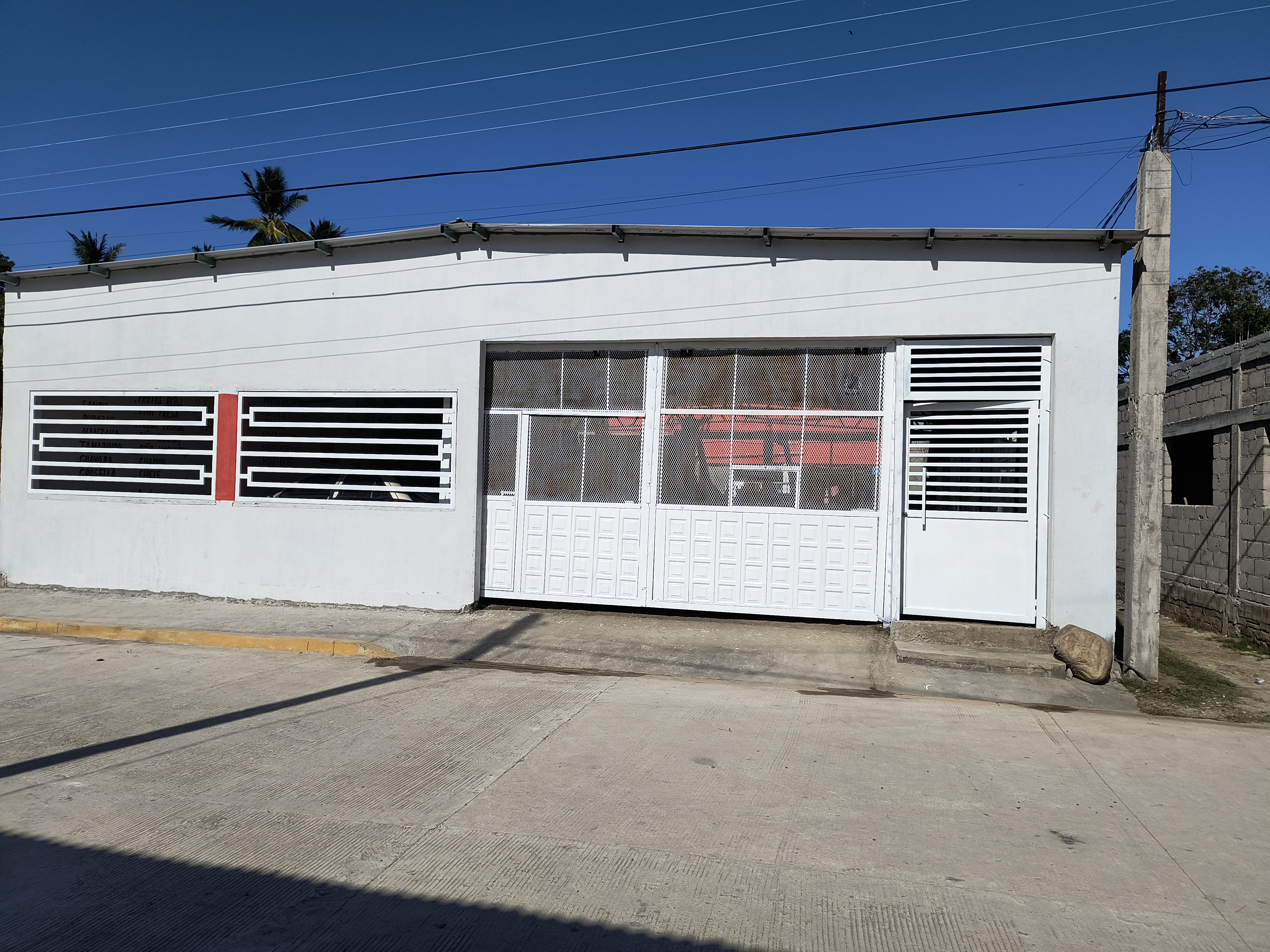 Las Chilanguitas image 3