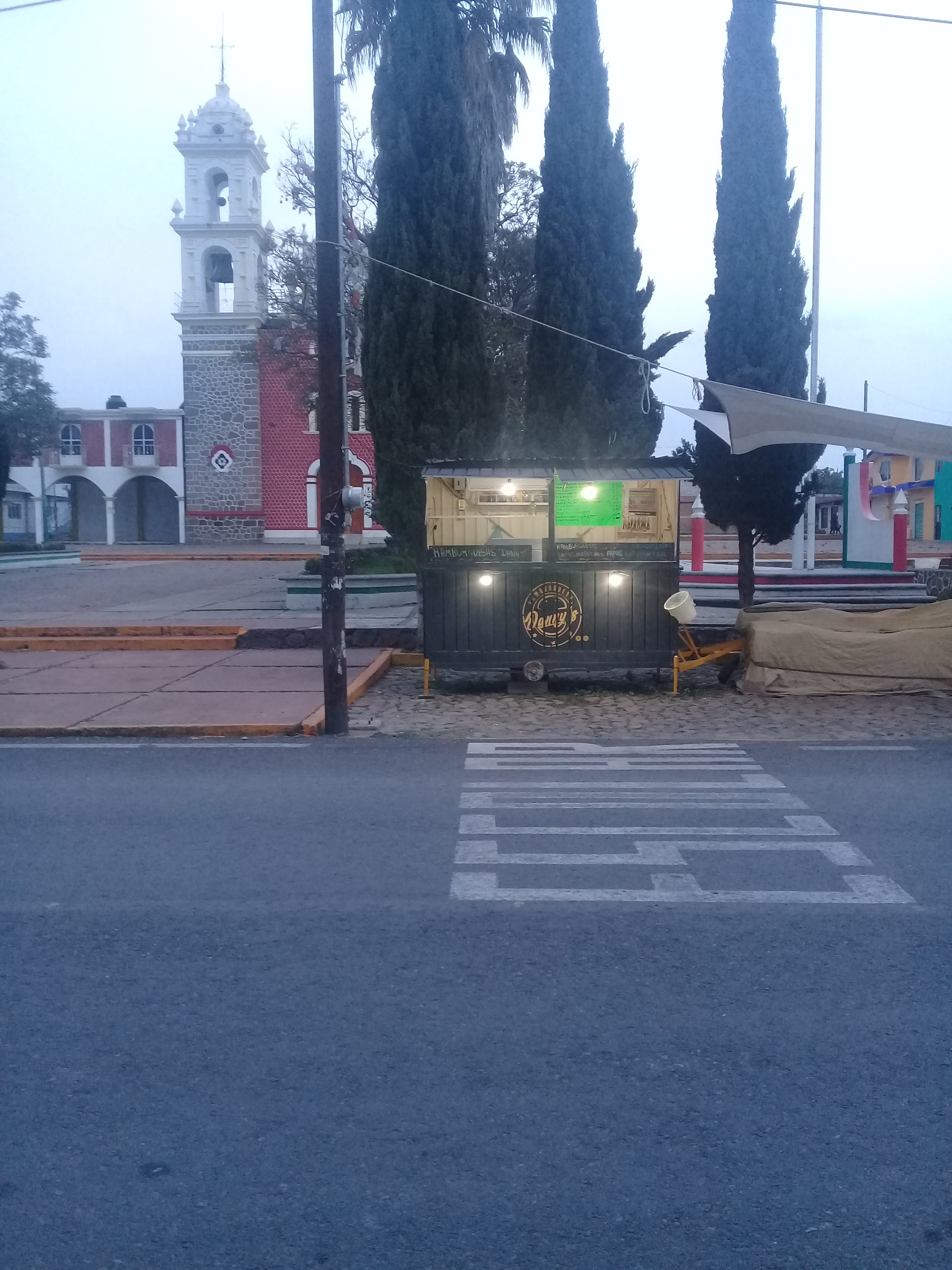 HAMBURGUESAS DANNYS image 3