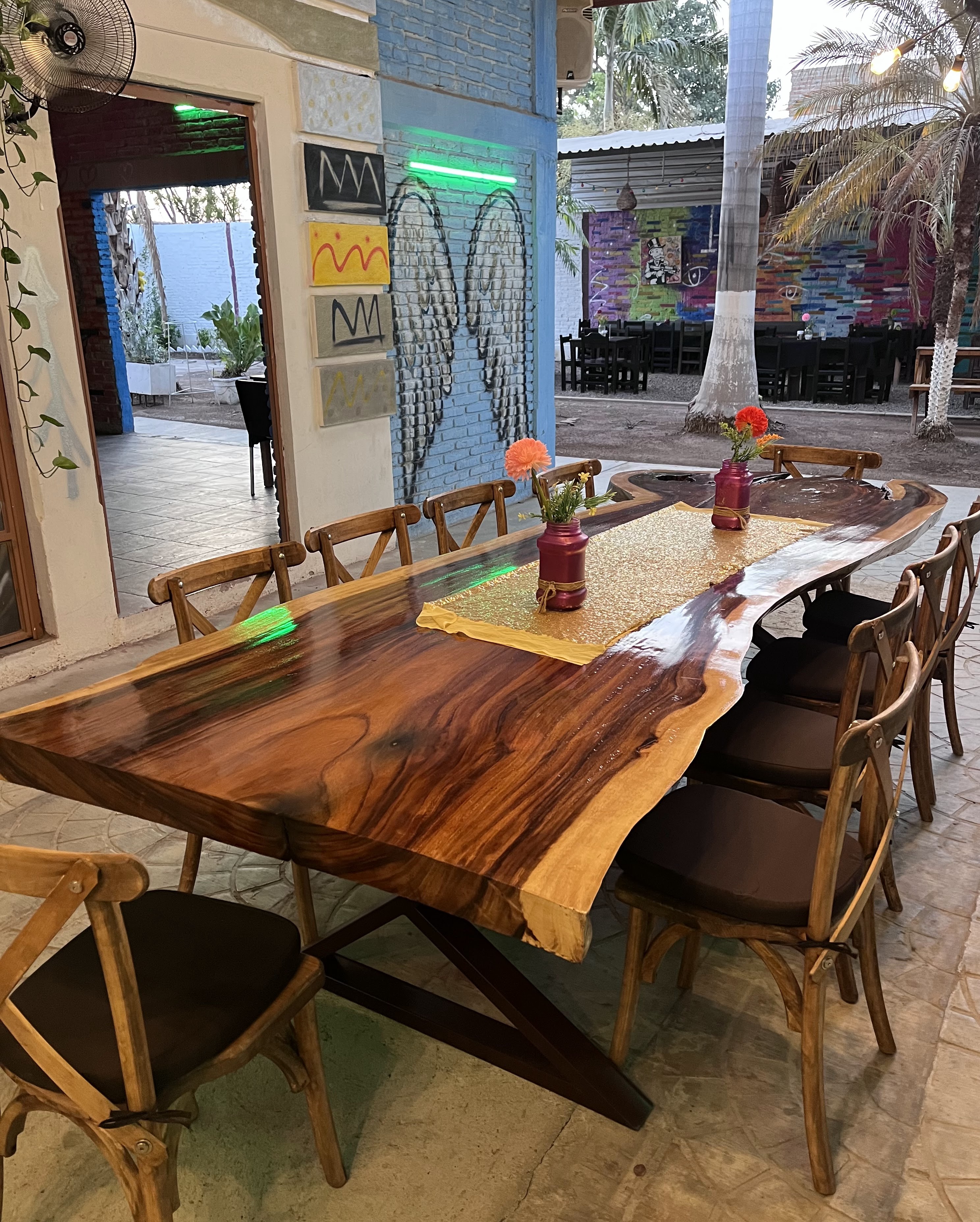 El Jardín Restaurant-Bar image 4