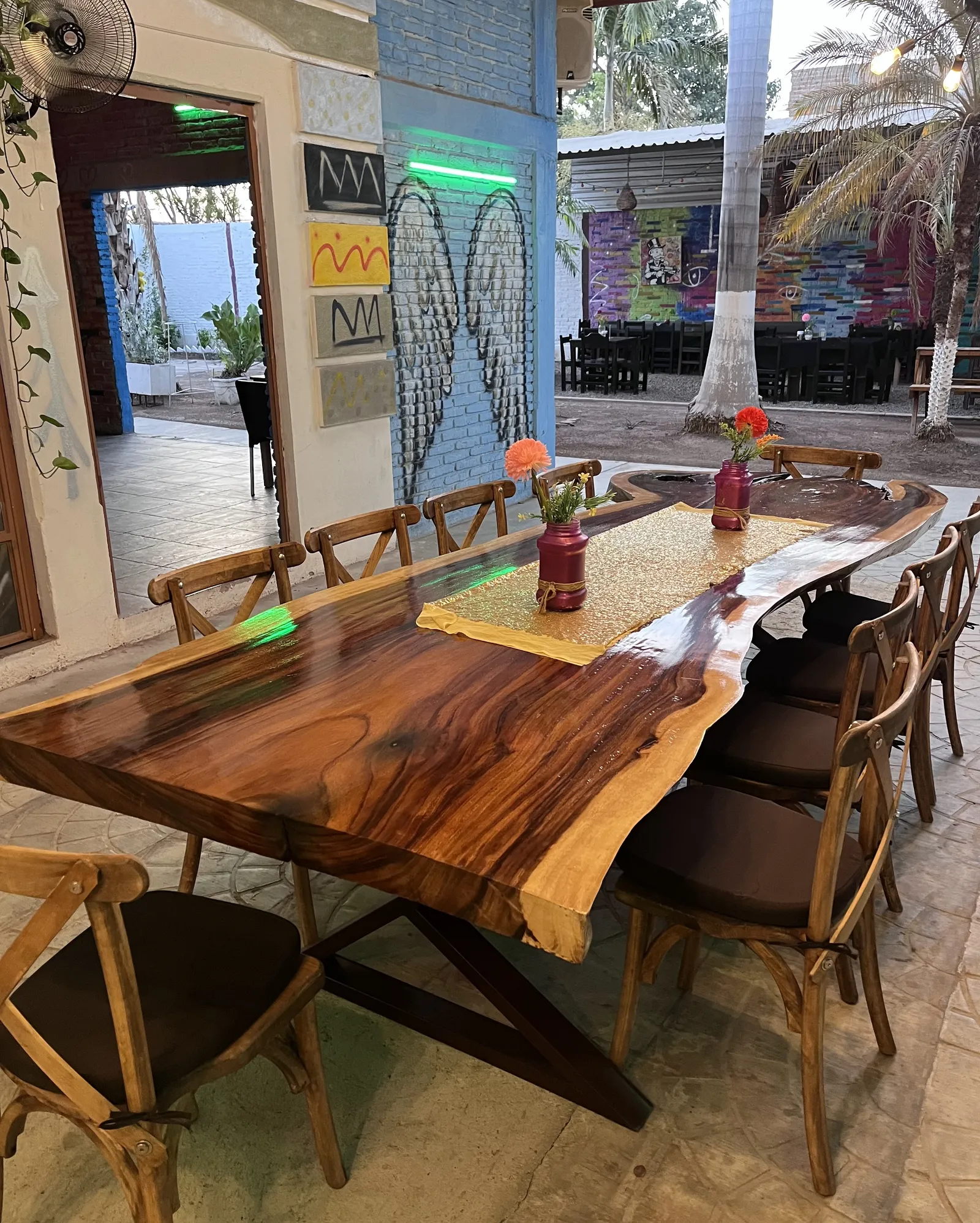 El Jardín Restaurant-Bar image 4