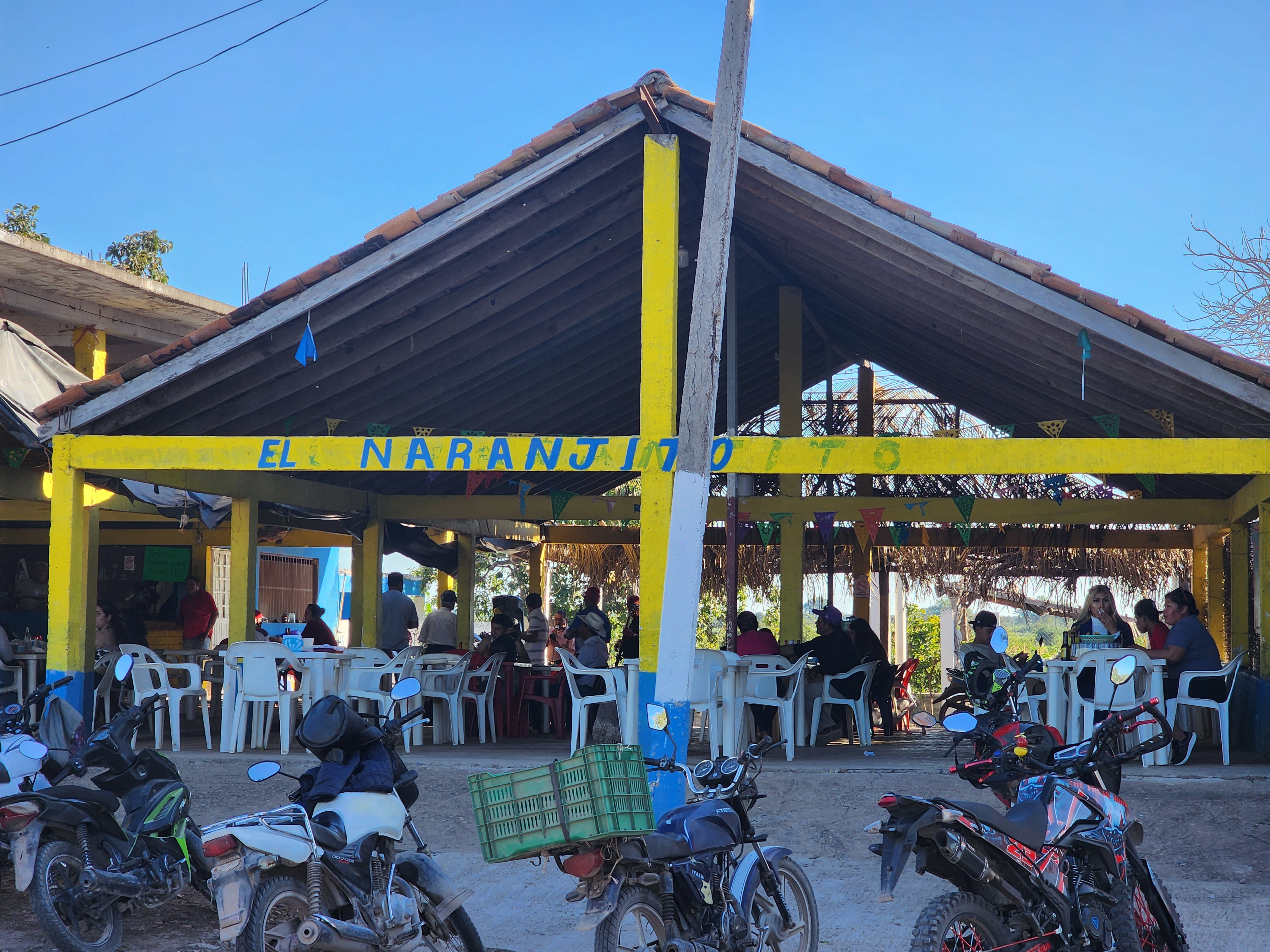 Centro Botanero El Naranjito image 7