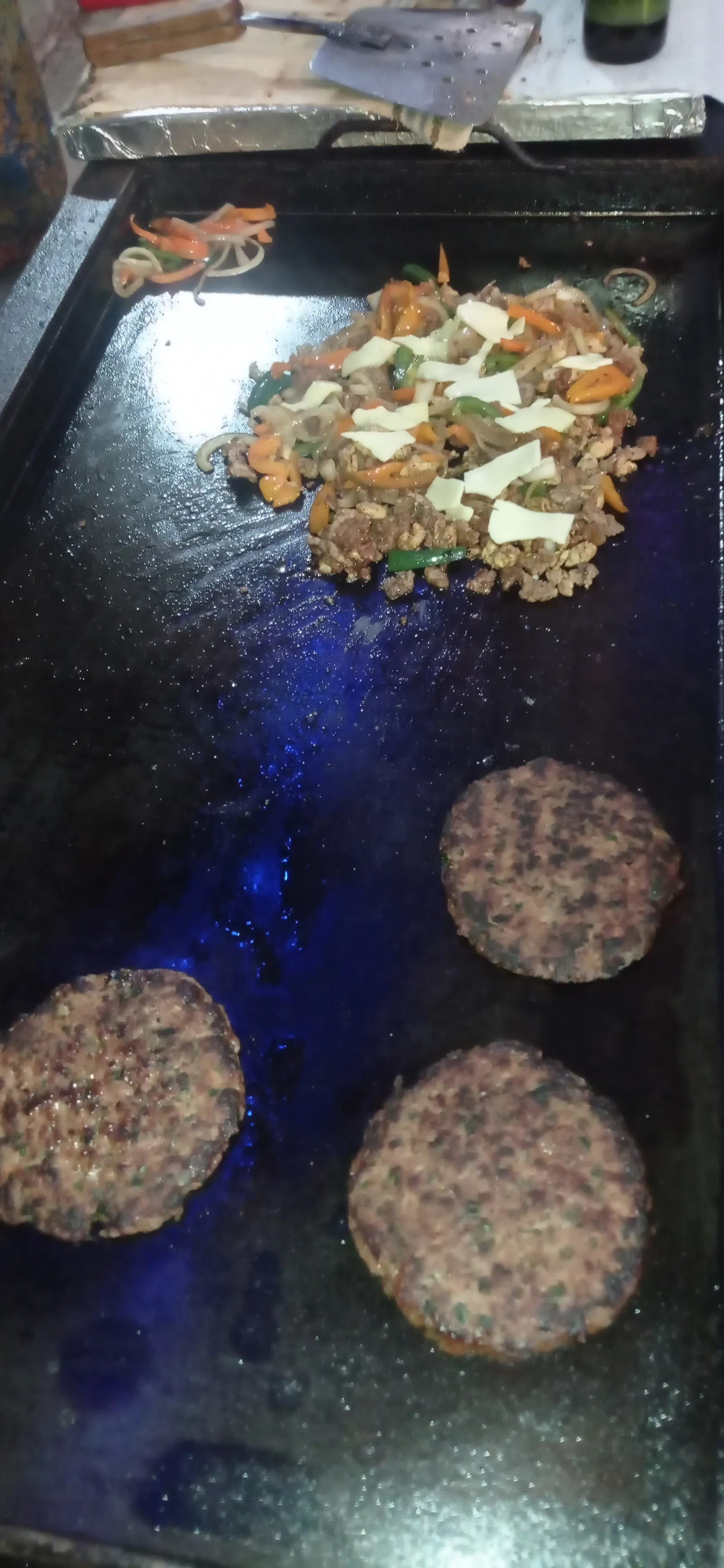 Hamburguesas el guero image 3