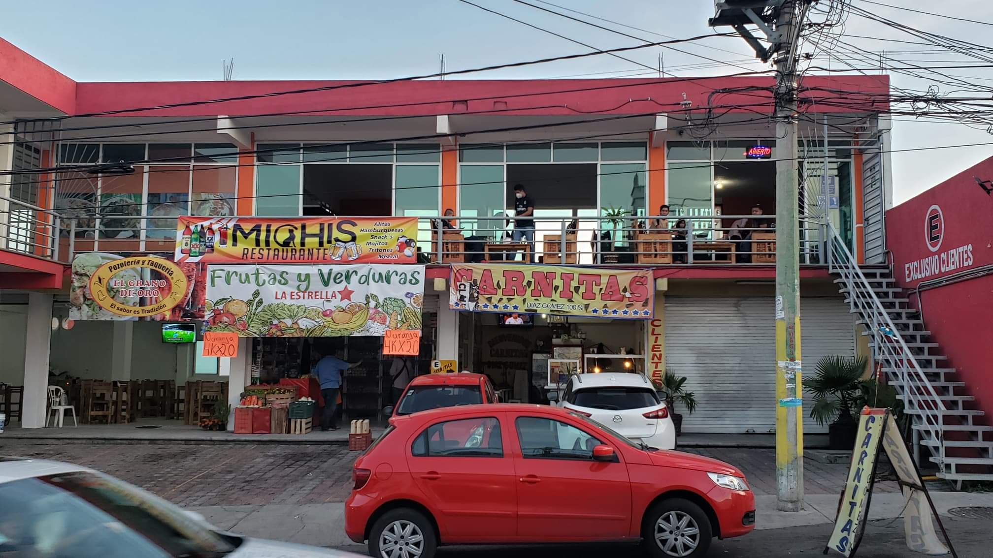 Michis Restaurante image 9