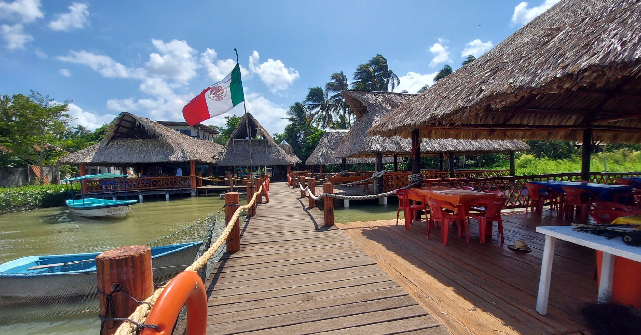 Restaurante Interactivo El Acuario. image 4