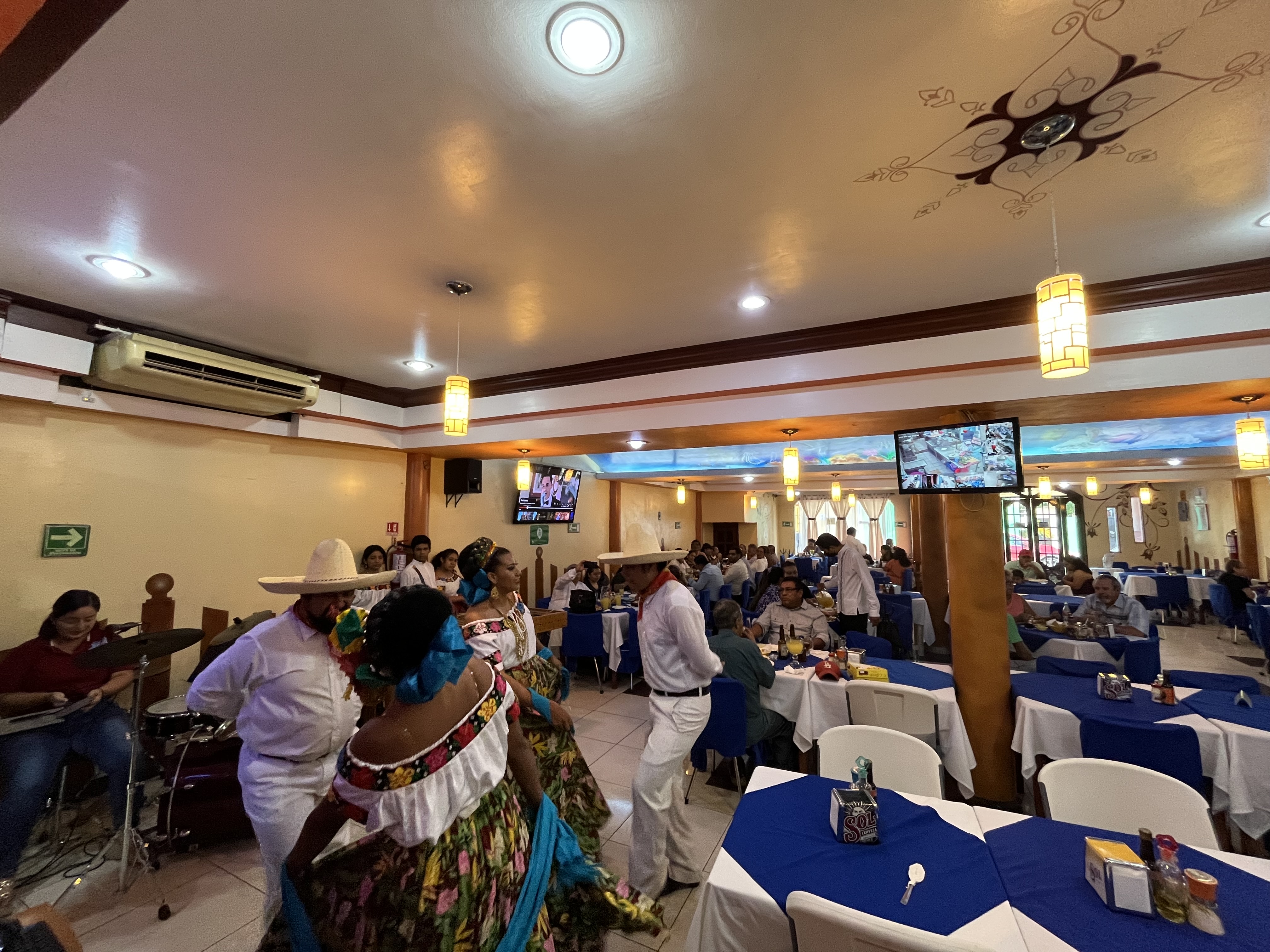 Restaurante ModeLuis image 3